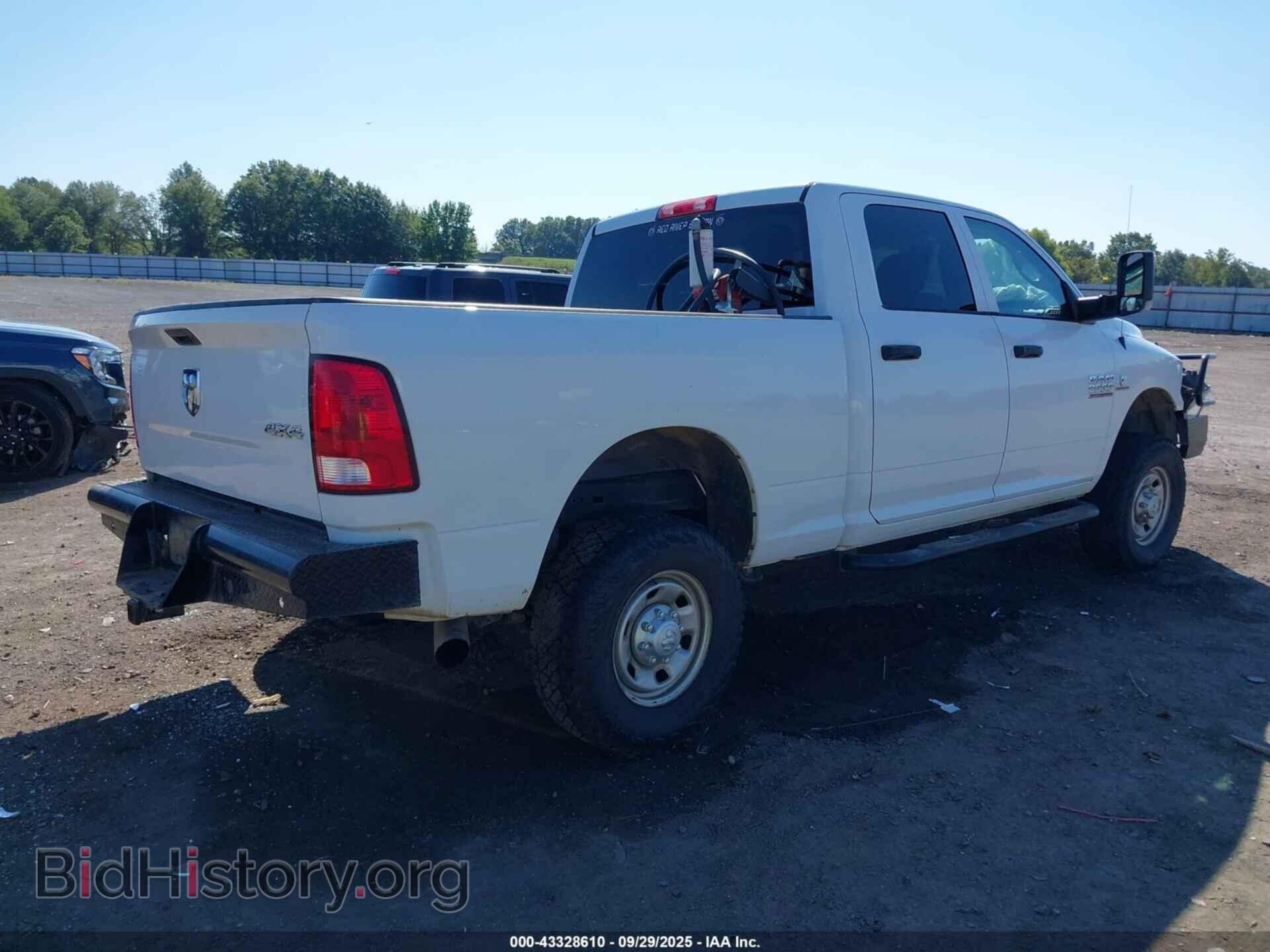 2018 RAM 2500 - VIN: 3C6UR5CL7JG278490 - Фото 4