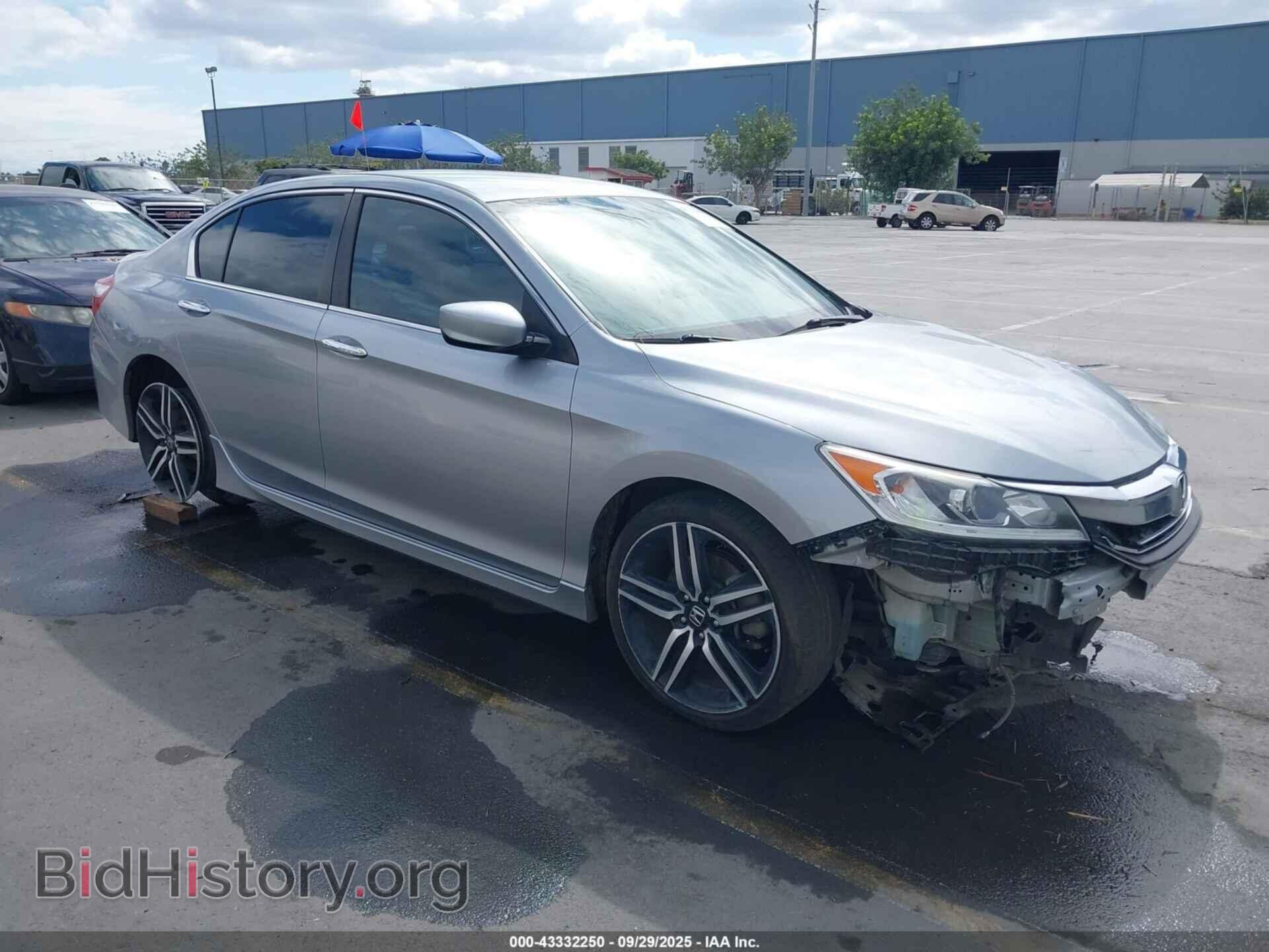 Photo 1HGCR2F56HA043783 - HONDA ACCORD 2017