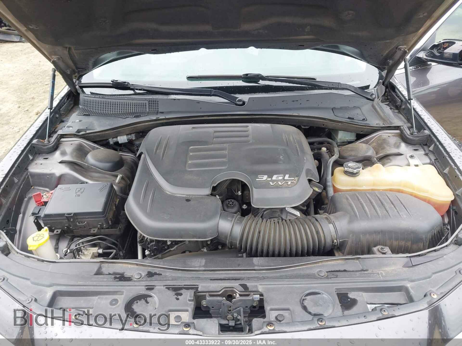 2016 CHRYSLER 300 - VIN: 2C3CCAAG4GH348934 - Фото 10