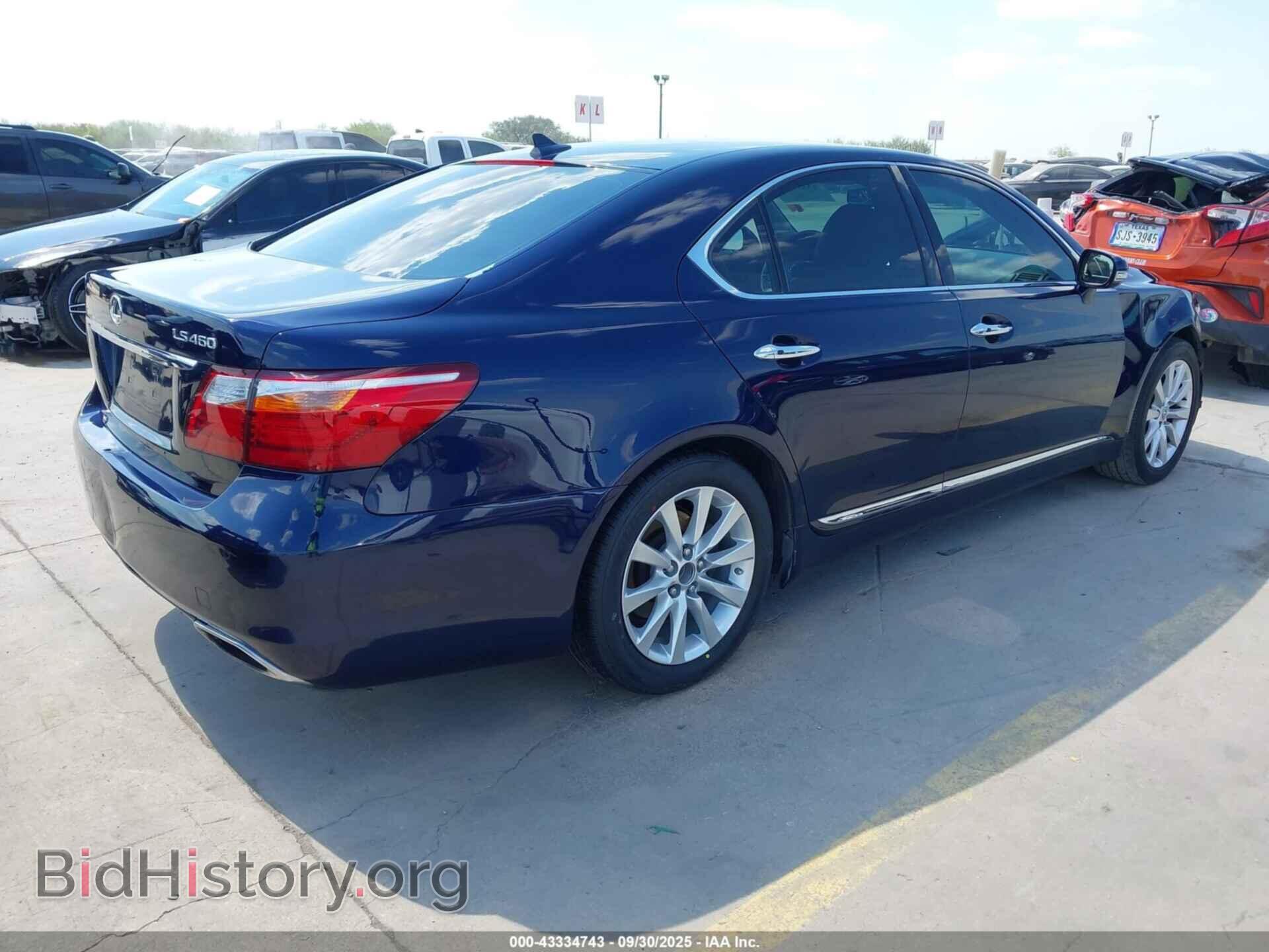 2011 LEXUS LS 460 - VIN: JTHBL5EF5B5103266 - Photo 4