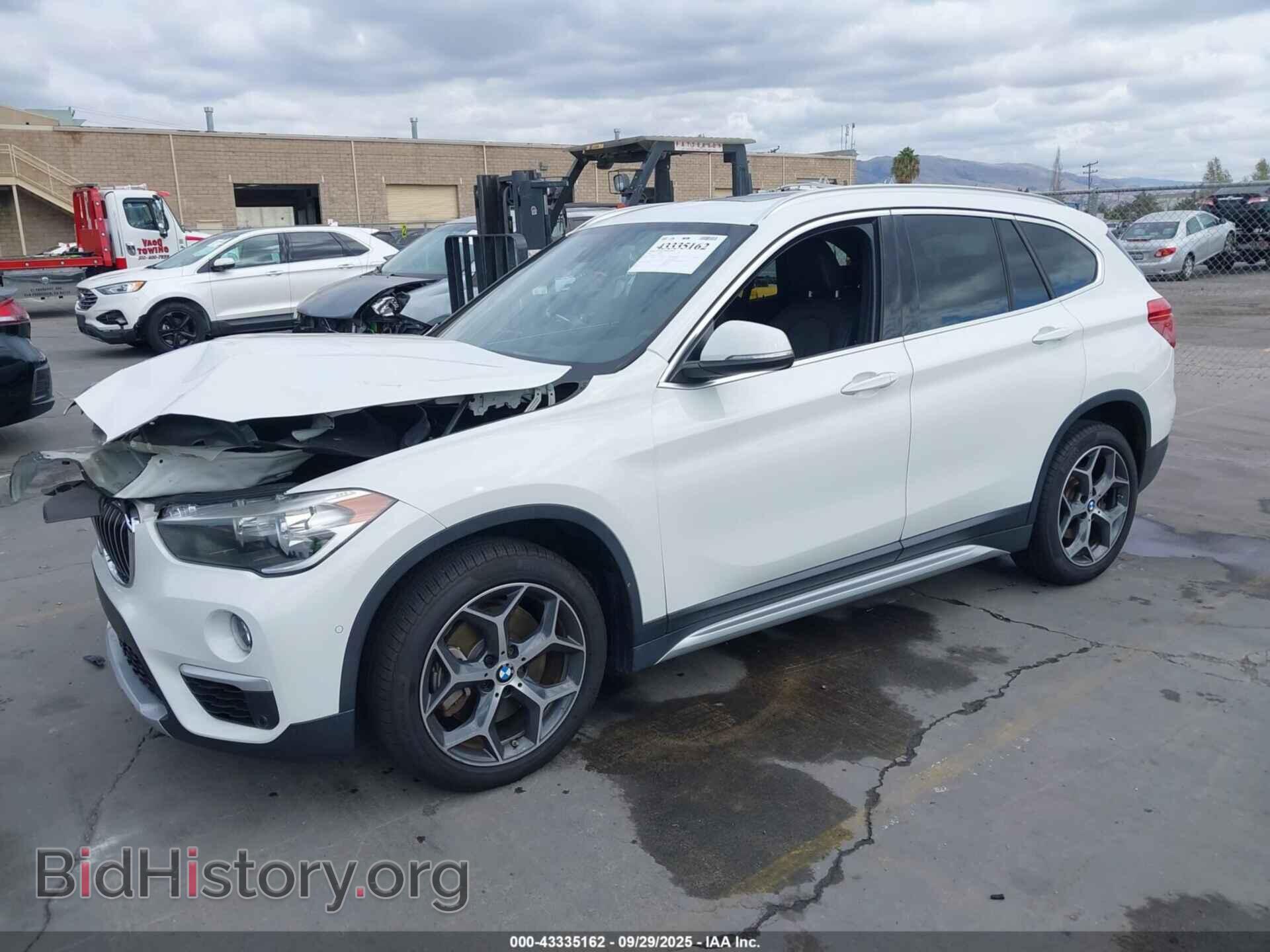2018 BMW X1 - VIN: WBXHT3C31J5L29217 - Фото 2