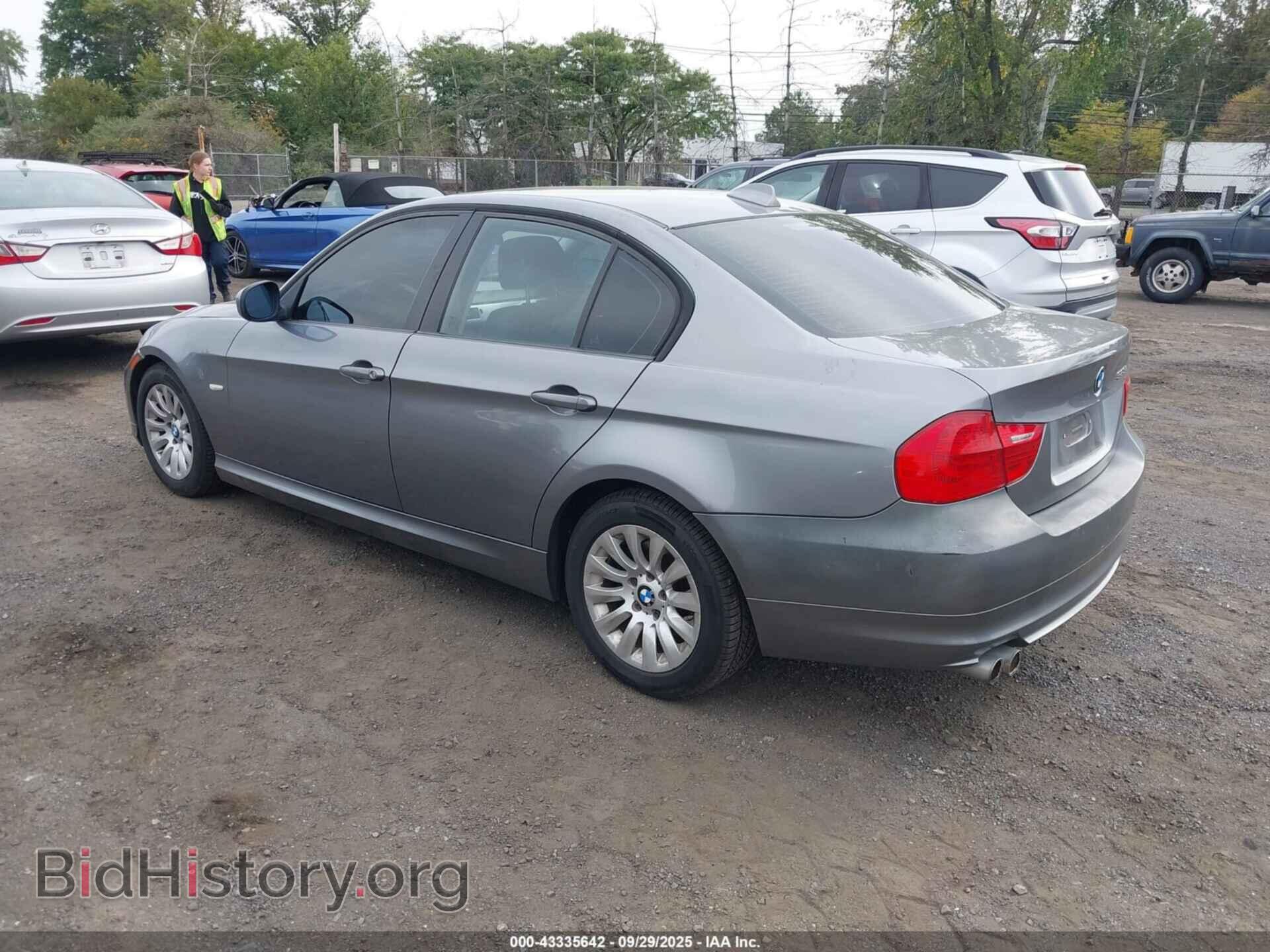 2009 BMW 328I - VIN: WBAPH535X9A437536 - Фото 3