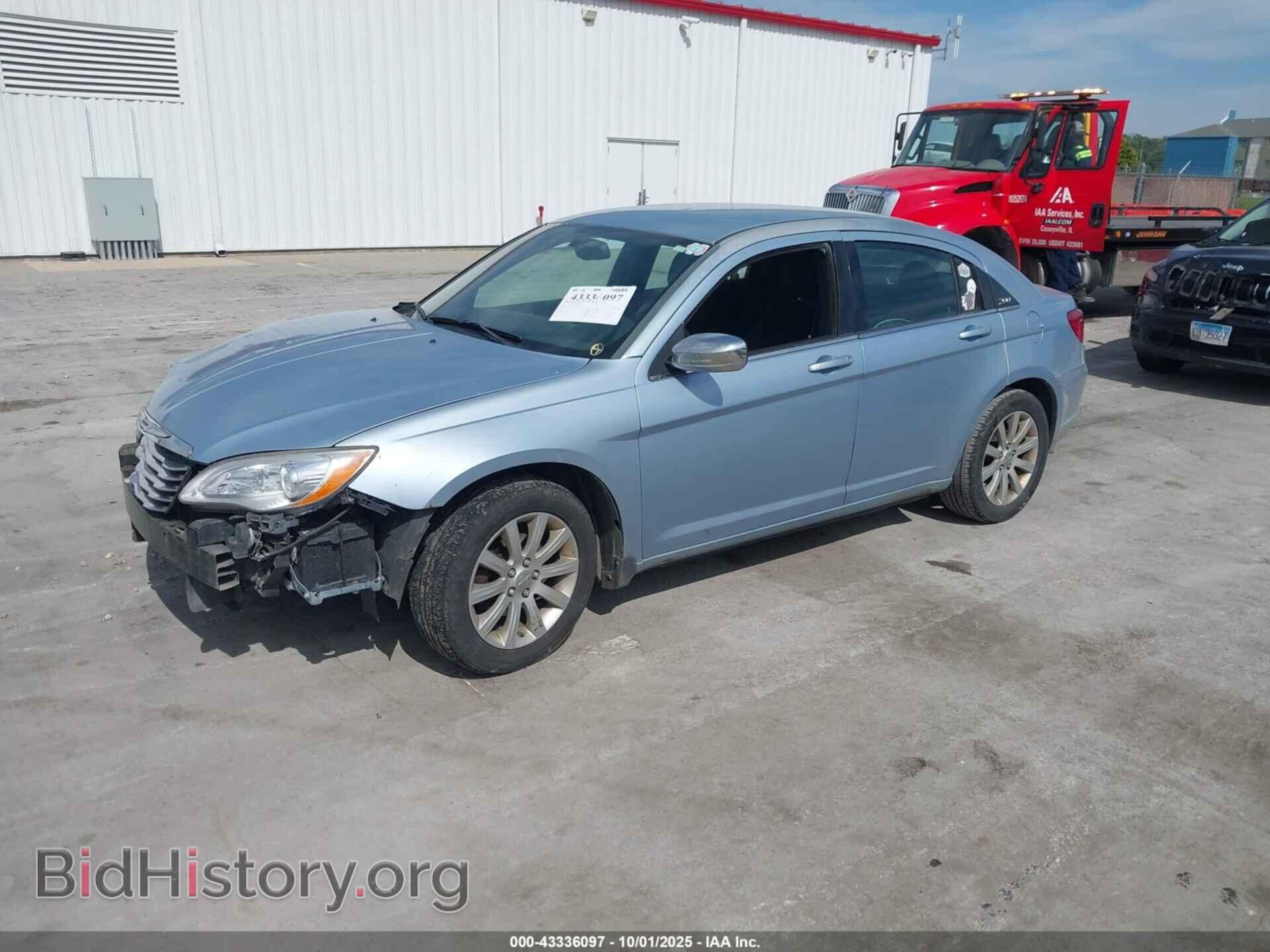 2013 CHRYSLER 200 - VIN: 1C3CCBBB1DN505296 - Photo 2