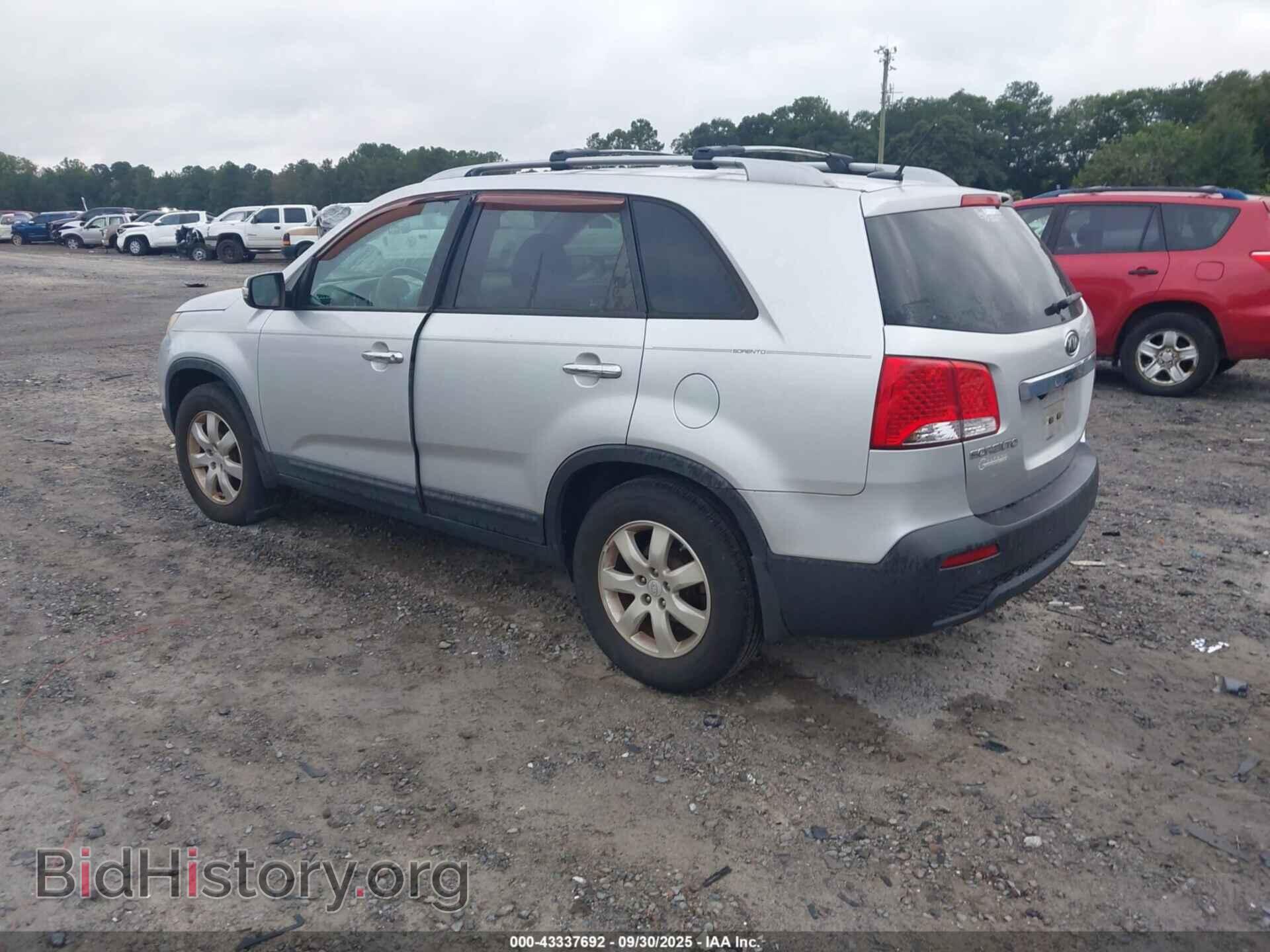 2012 KIA SORENTO - VIN: 5XYKT3A67CG187983 - Фото 3