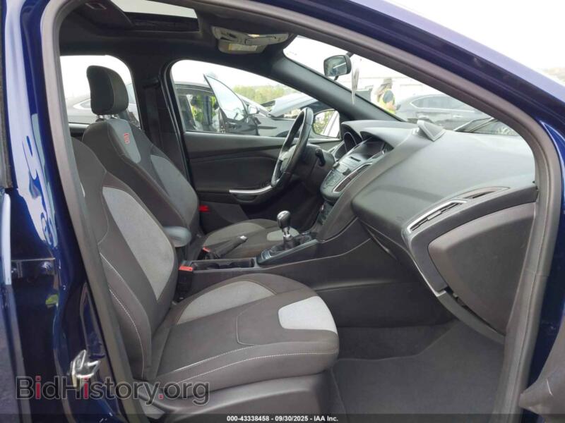 2016 Ford FOCUS ST (VIN 1FADP3L93GL228310) — photo 5 of 16