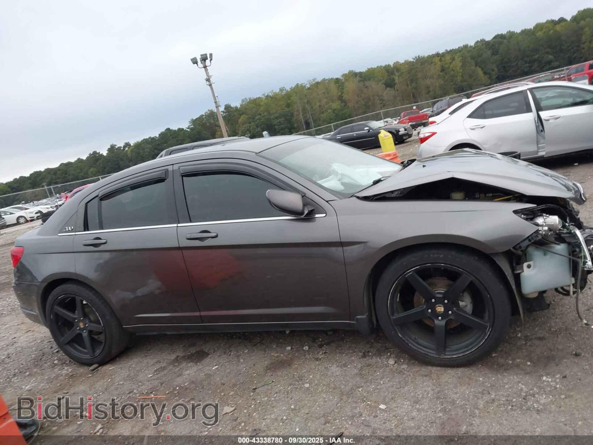 2014 CHRYSLER 200 - VIN: 1C3CCBCG1EN176773 - Фото 13