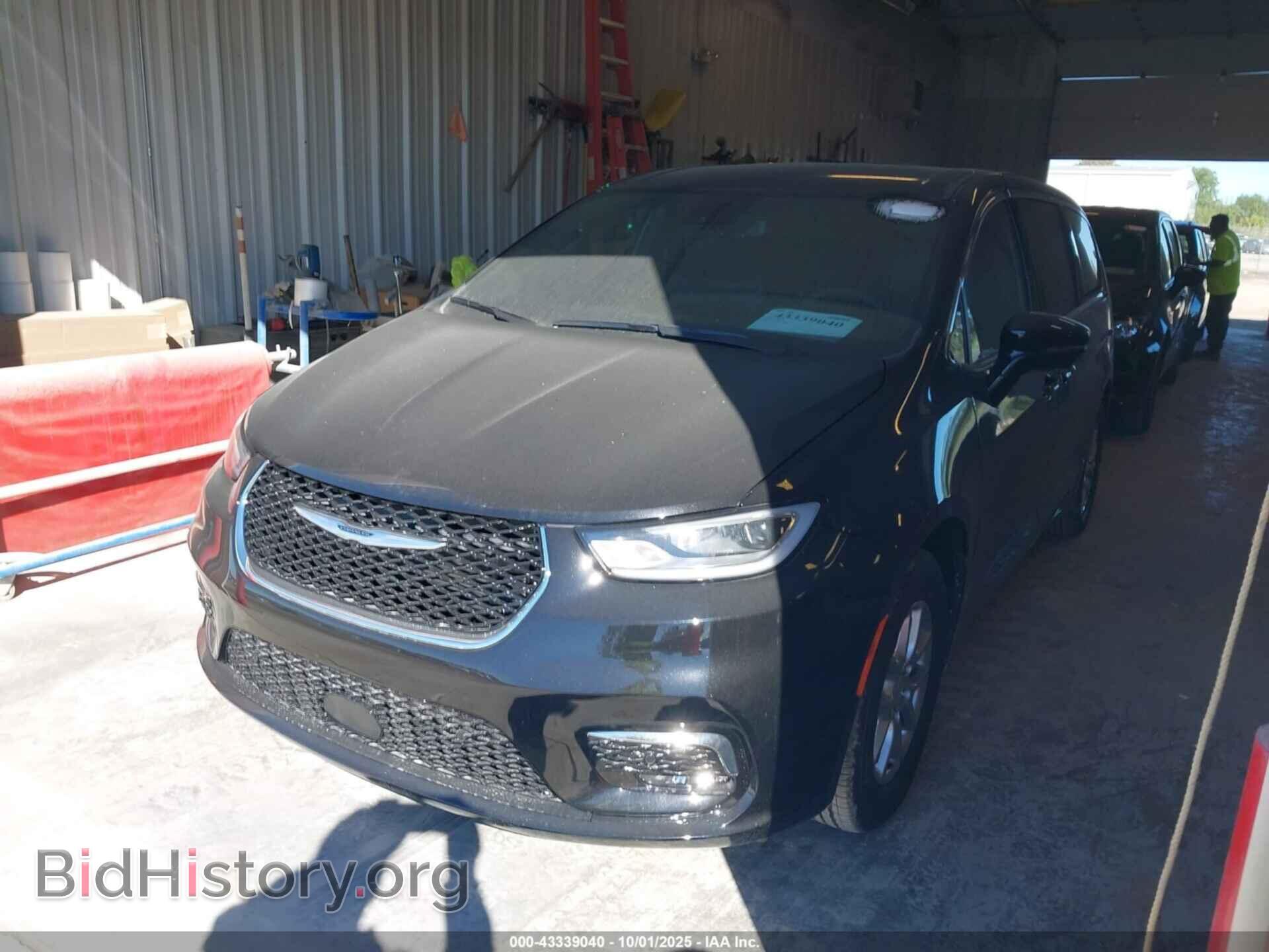 2026 CHRYSLER PACIFICA - VIN: 2C4RC1BGXTR173419 - Photo 3