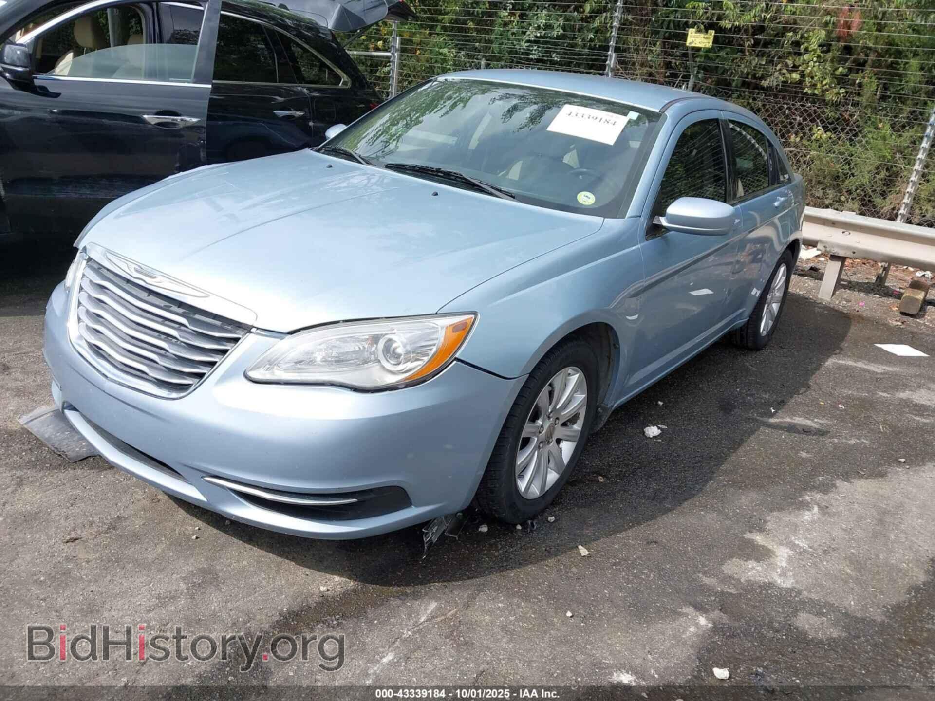 2013 CHRYSLER 200 - VIN: 1C3CCBBB8DN656877 - Фото 2