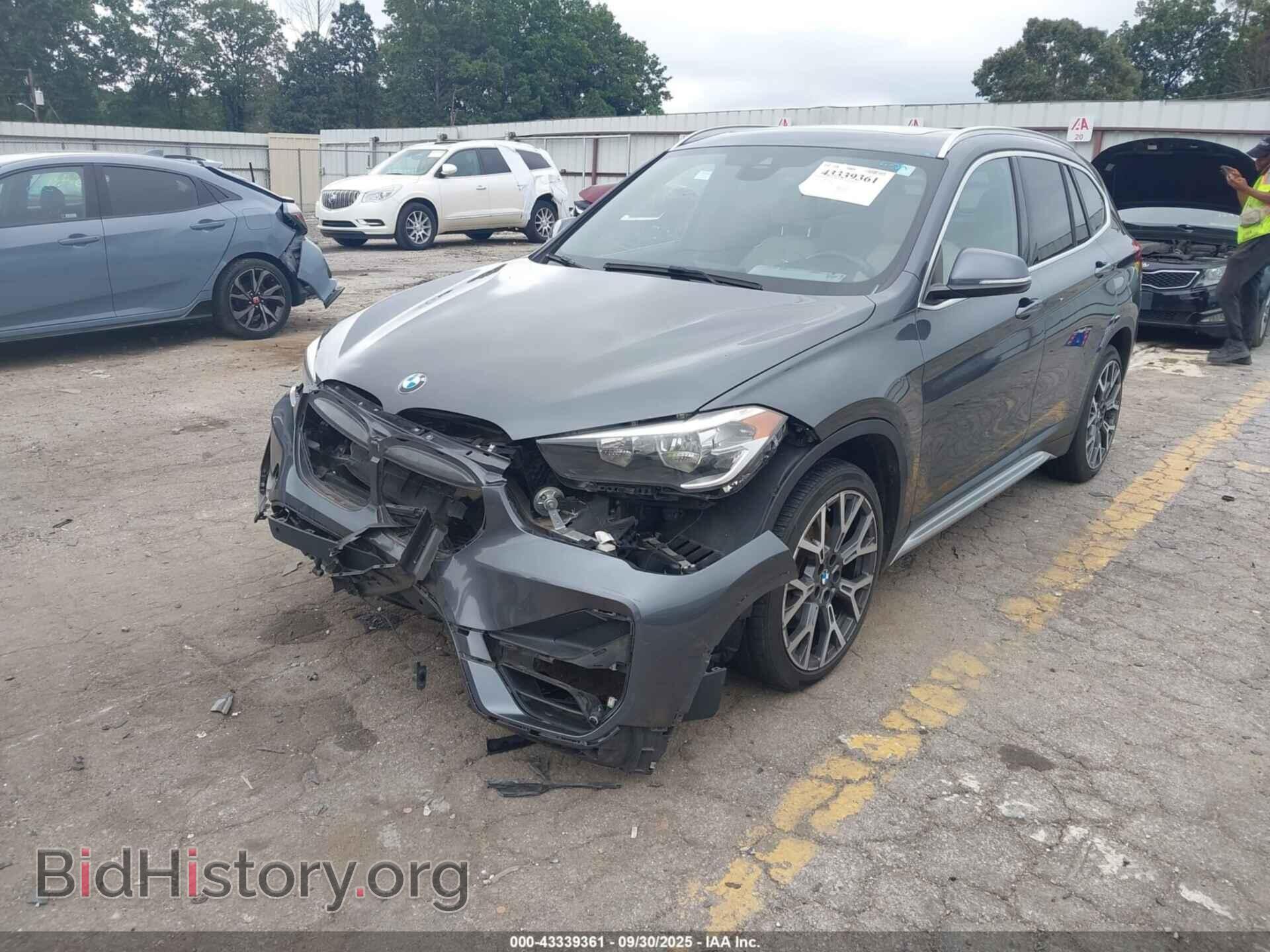 2021 BMW X1 - VIN: WBXJG7C08M5S17005 - Фото 2