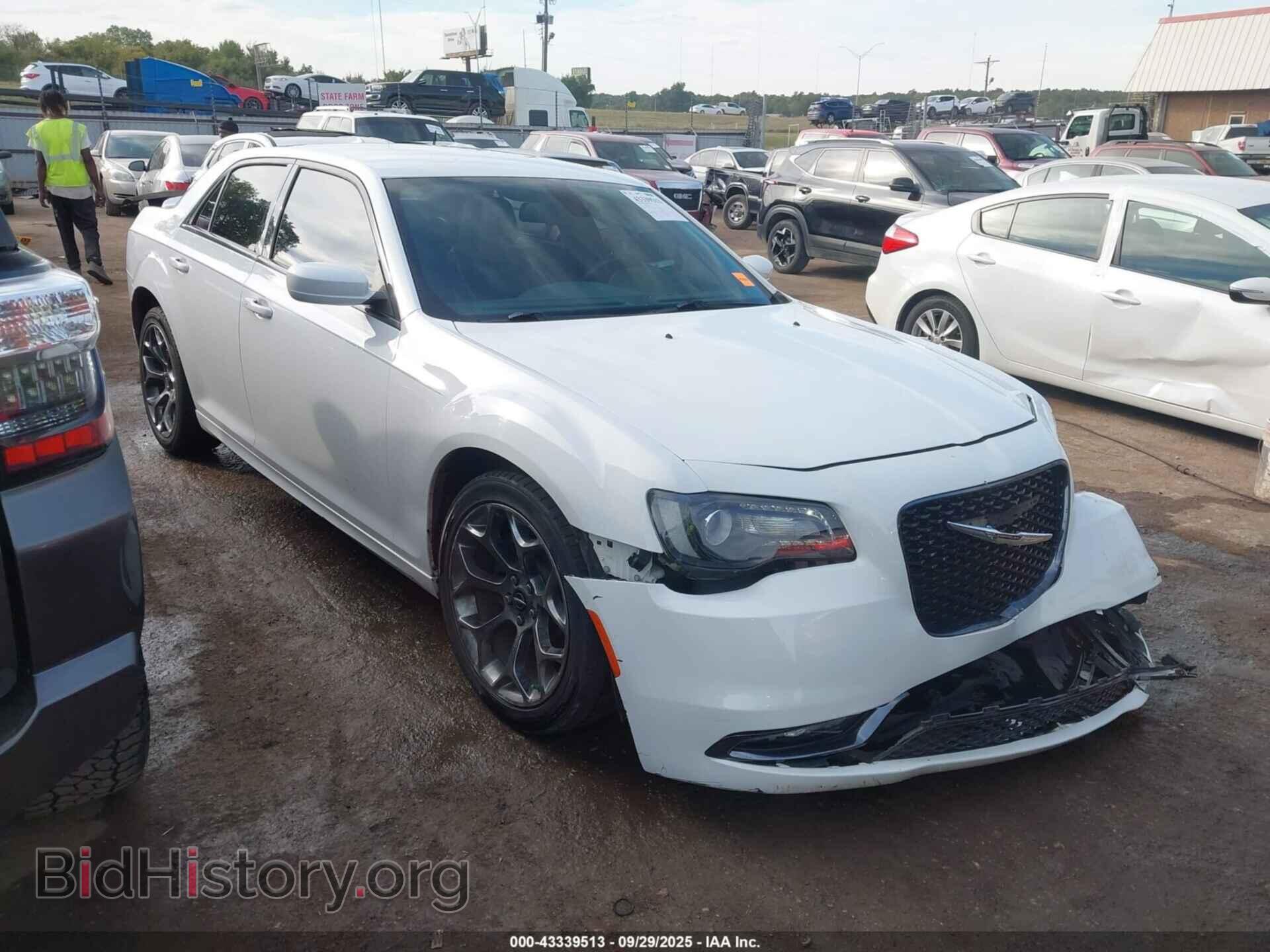 Photo 2C3CCABT5GH135552 - CHRYSLER 300 2016