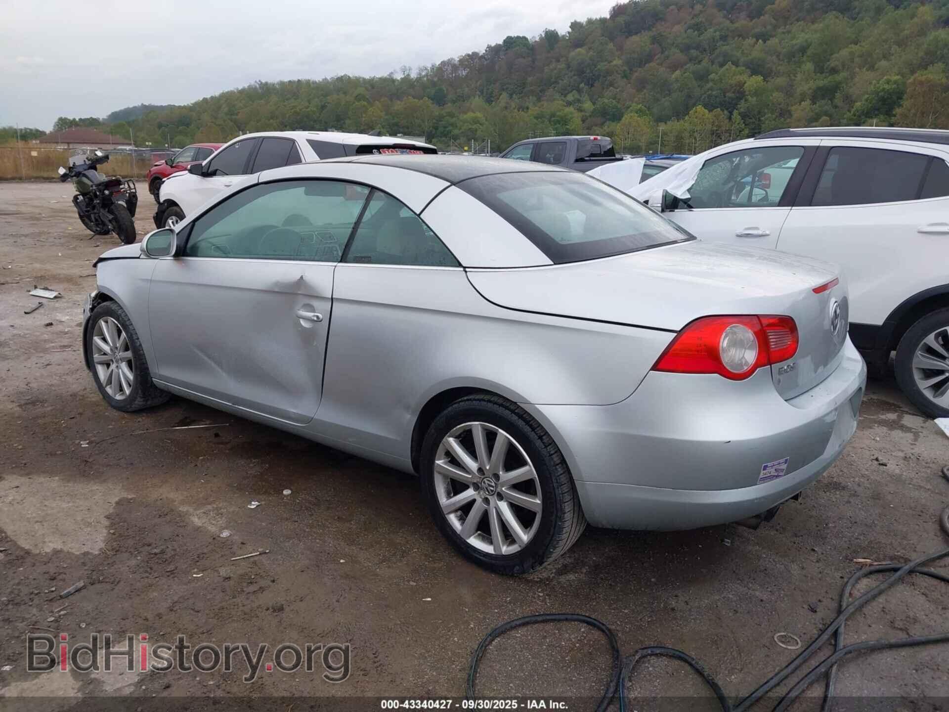 2008 VOLKSWAGEN EOS - VIN: WVWBA71F28V011405 - Фото 3