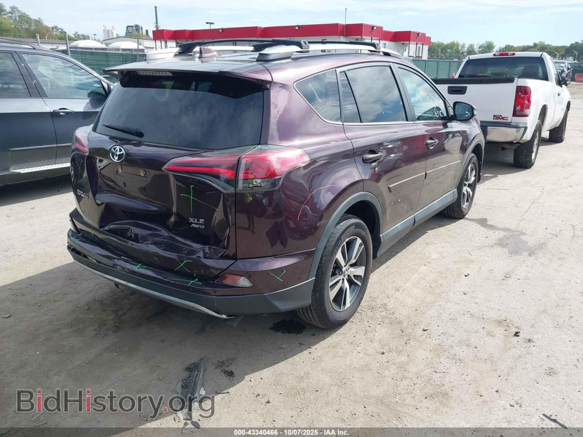 2018 TOYOTA RAV4 - VIN: 2T3RFREV2JW735252 - Фото 4