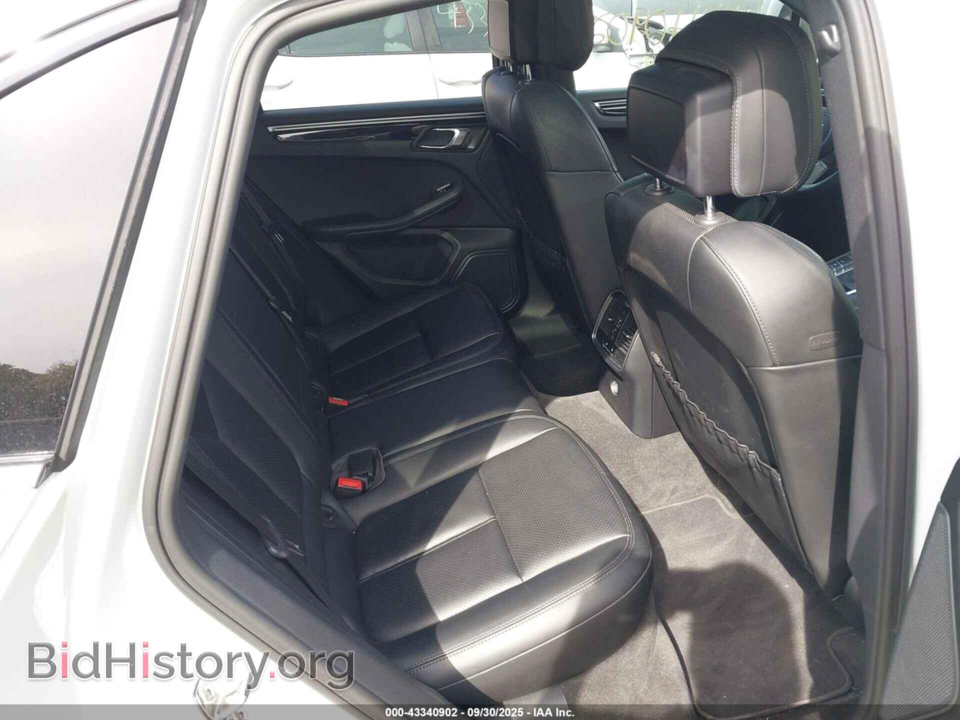 2016 PORSCHE MACAN - VIN: WP1AB2A54GLB50205 - Photo 8