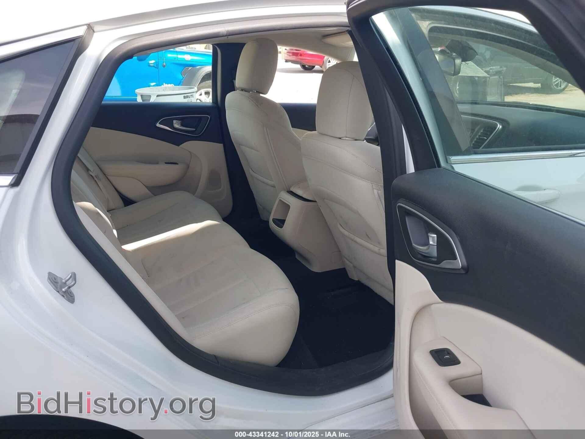 2015 CHRYSLER 200 - VIN: 1C3CCCAB2FN738744 - Фото 8