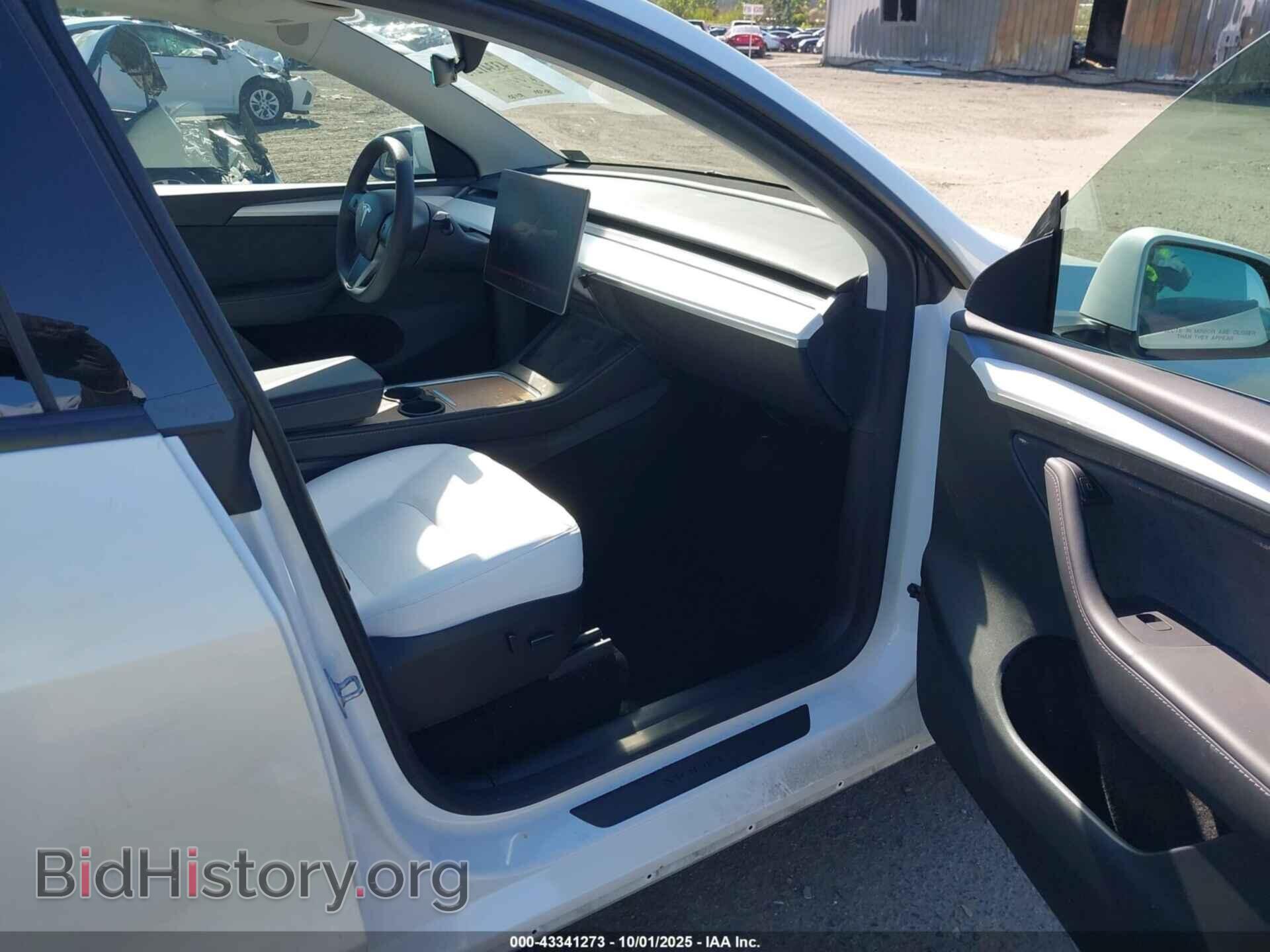 2023 TESLA MODEL Y - VIN: 7SAYGDEE6PF830331 - Фото 5