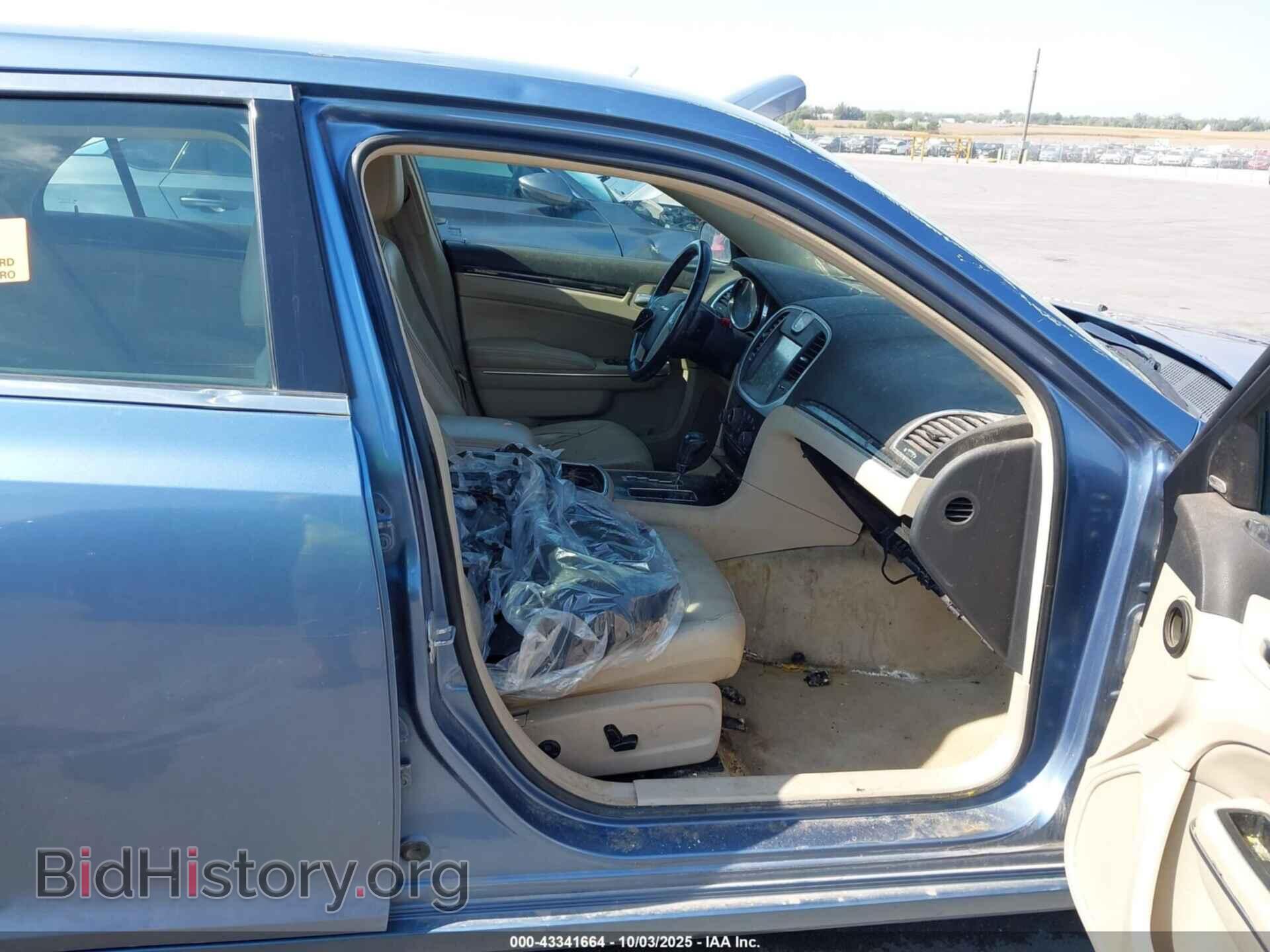2011 CHRYSLER 300 - VIN: 2C3CA5CG3BH592237 - Фото 5