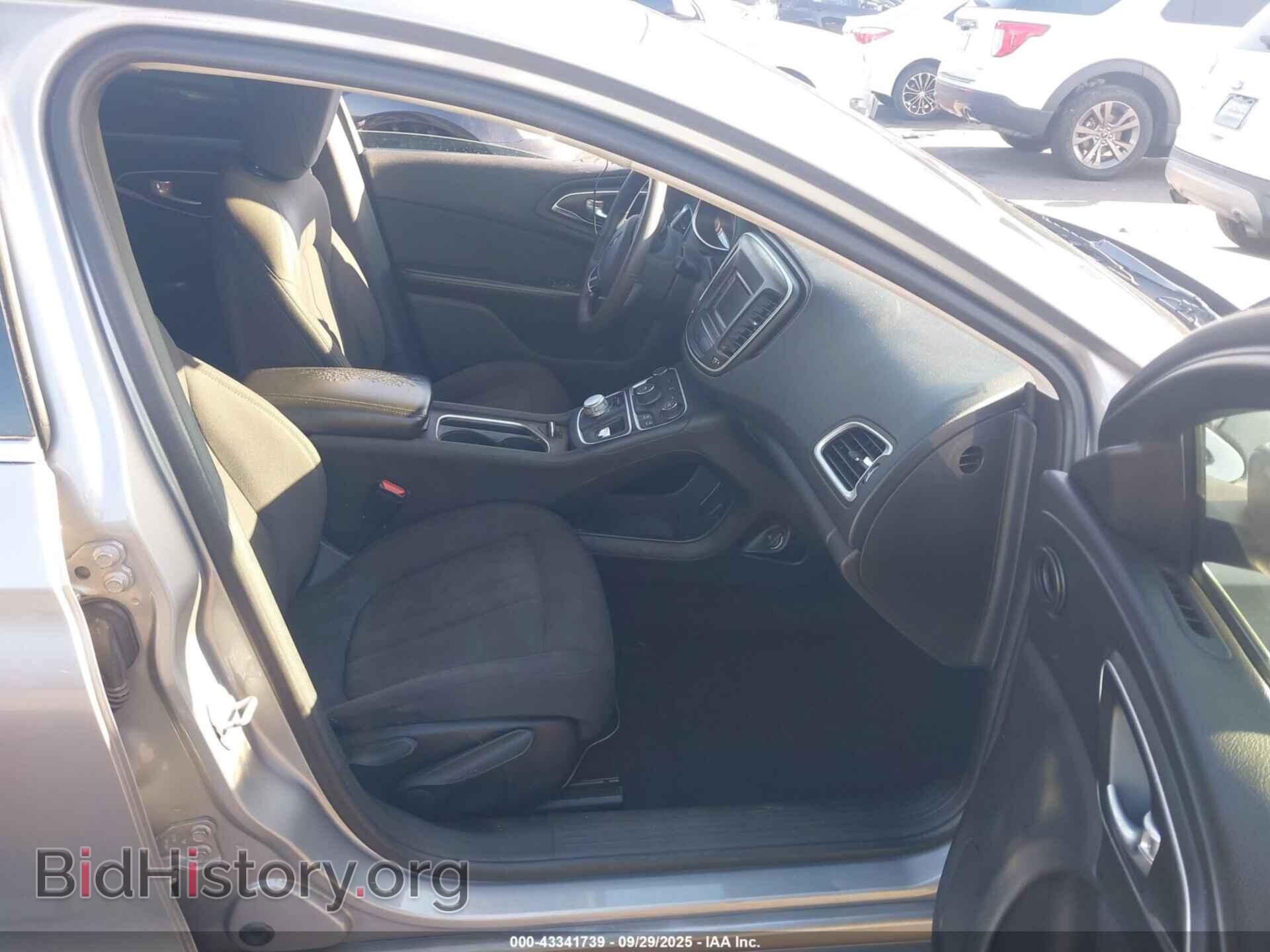 2015 CHRYSLER 200 - VIN: 1C3CCCAB0FN579142 - Фото 5
