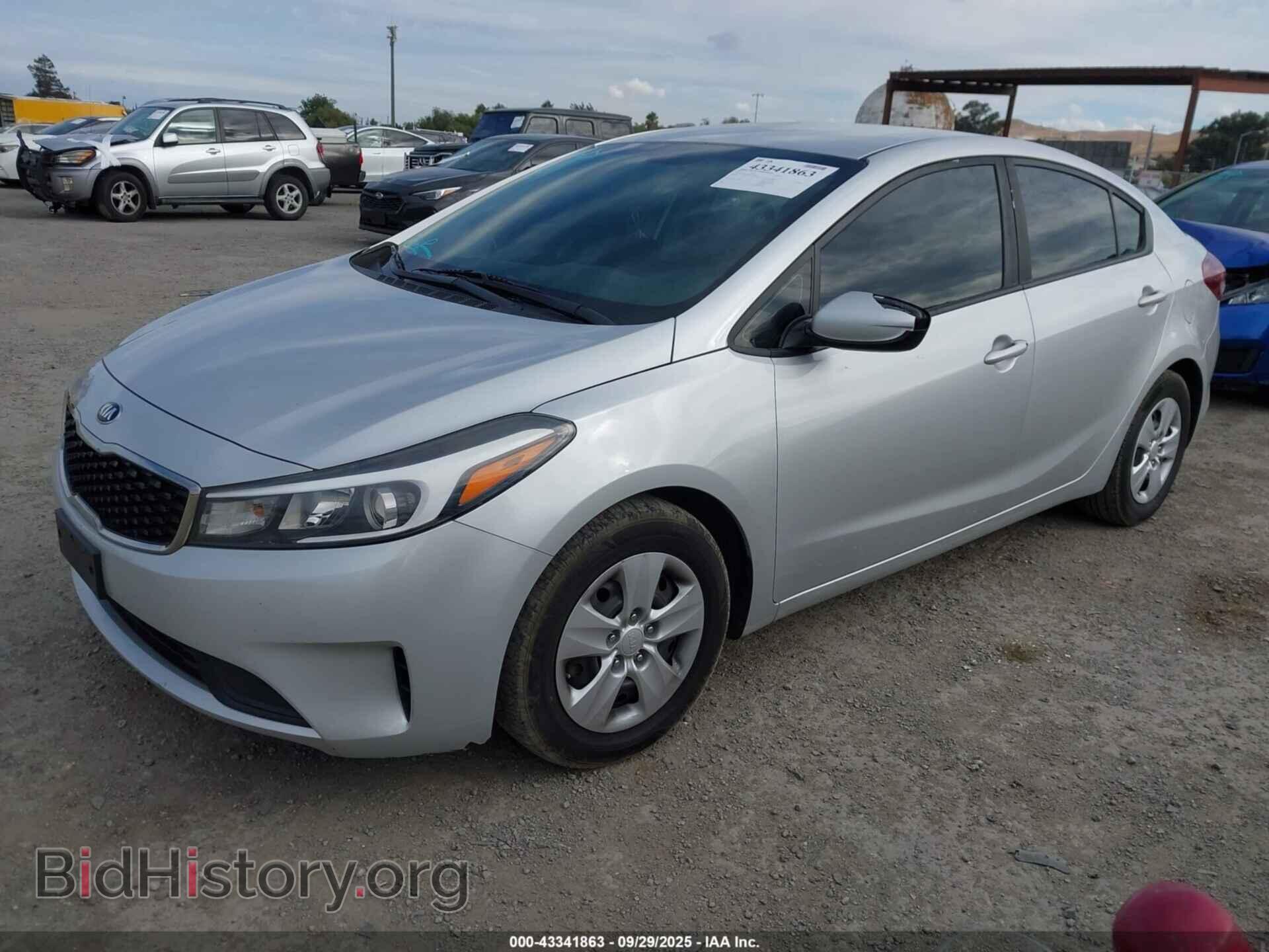 2017 KIA FORTE - VIN: 3KPFK4A7XHE049863 - Фото 2