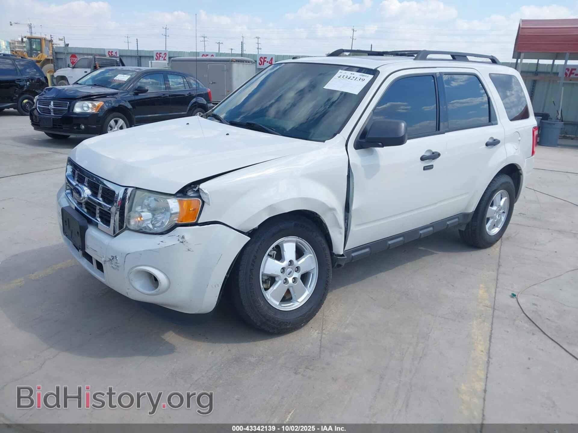 2011 FORD ESCAPE - VIN: 1FMCU9D75BKB25155 - Фото 2