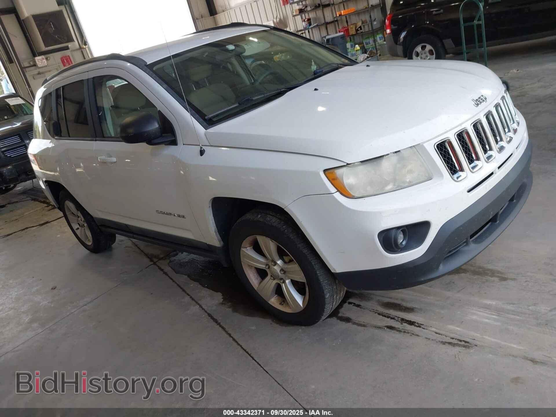 Photo 1J4NT1FA9BD287783 - JEEP COMPASS 2011