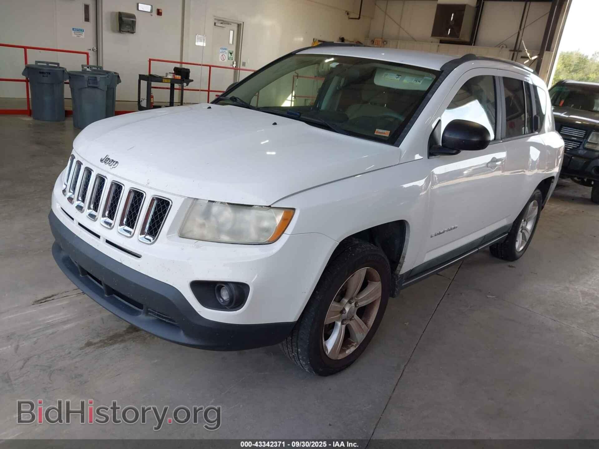 2011 JEEP COMPASS - VIN: 1J4NT1FA9BD287783 - Photo 2