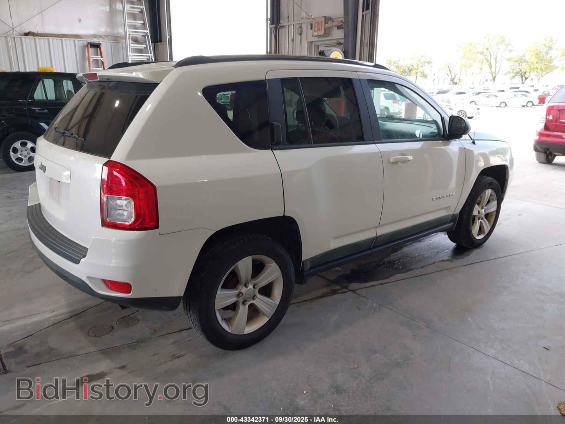 2011 JEEP COMPASS - VIN: 1J4NT1FA9BD287783 - Photo 4