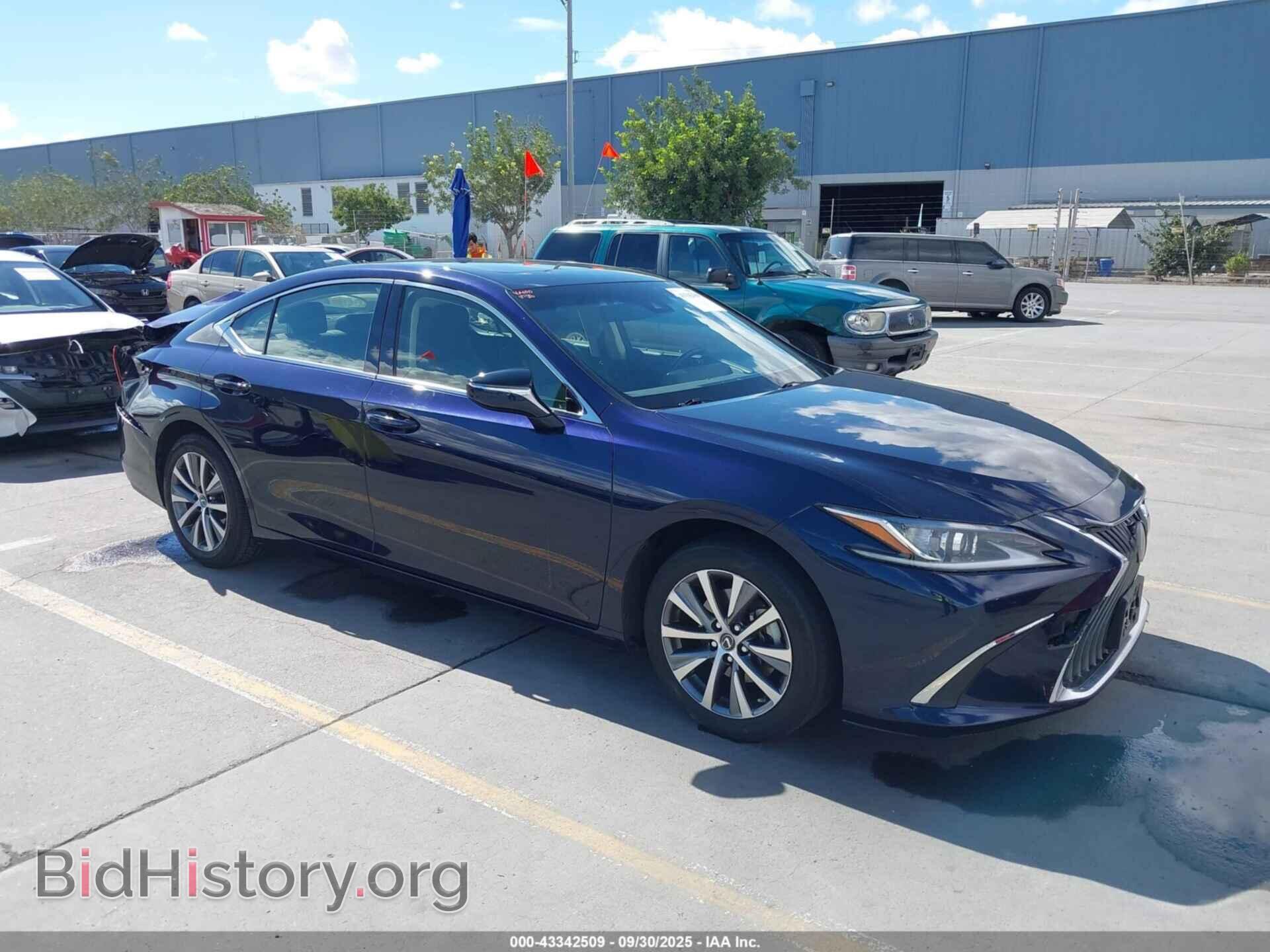 Фотография JTHBZ1B10K2000368 - LEXUS ES 350 2019