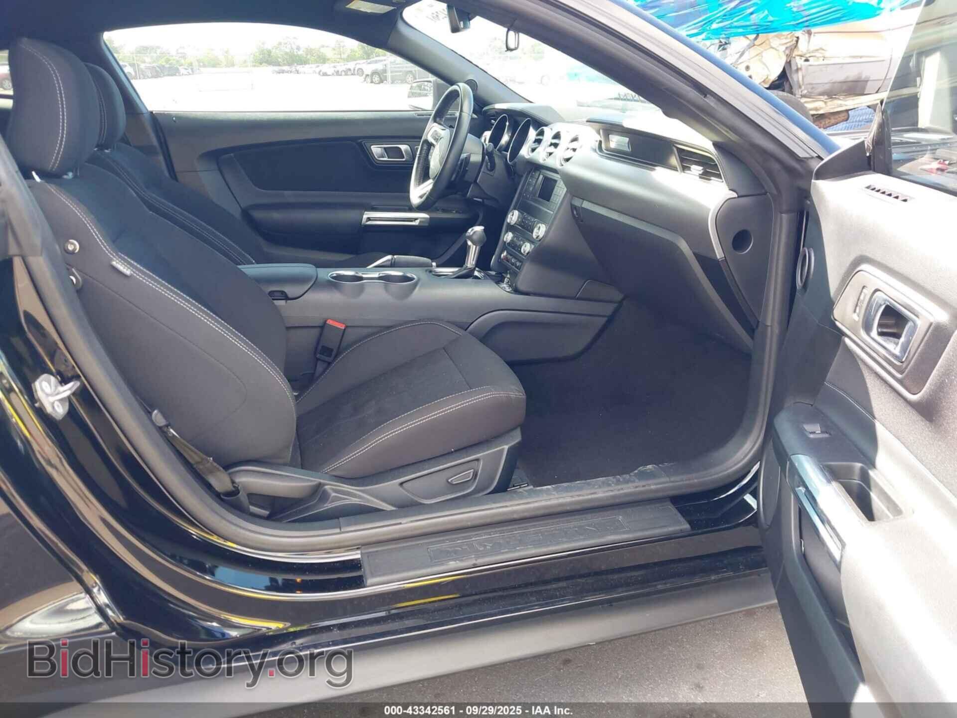 2022 FORD MUSTANG - VIN: 1FA6P8CF8N5135232 - Фото 5