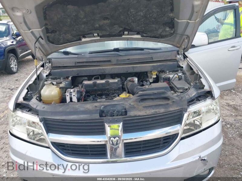 2010 Dodge JOURNEY (VIN 3D4PG5FV0AT140129) — photo 10 of 16