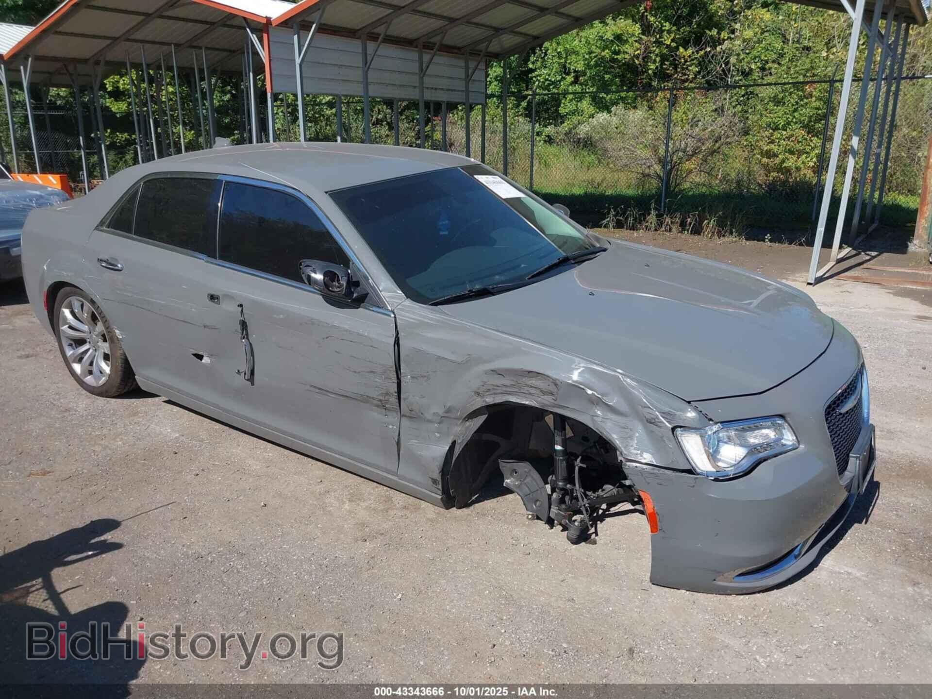 Фотография 2C3CCAEG6KH686497 - CHRYSLER 300 2019