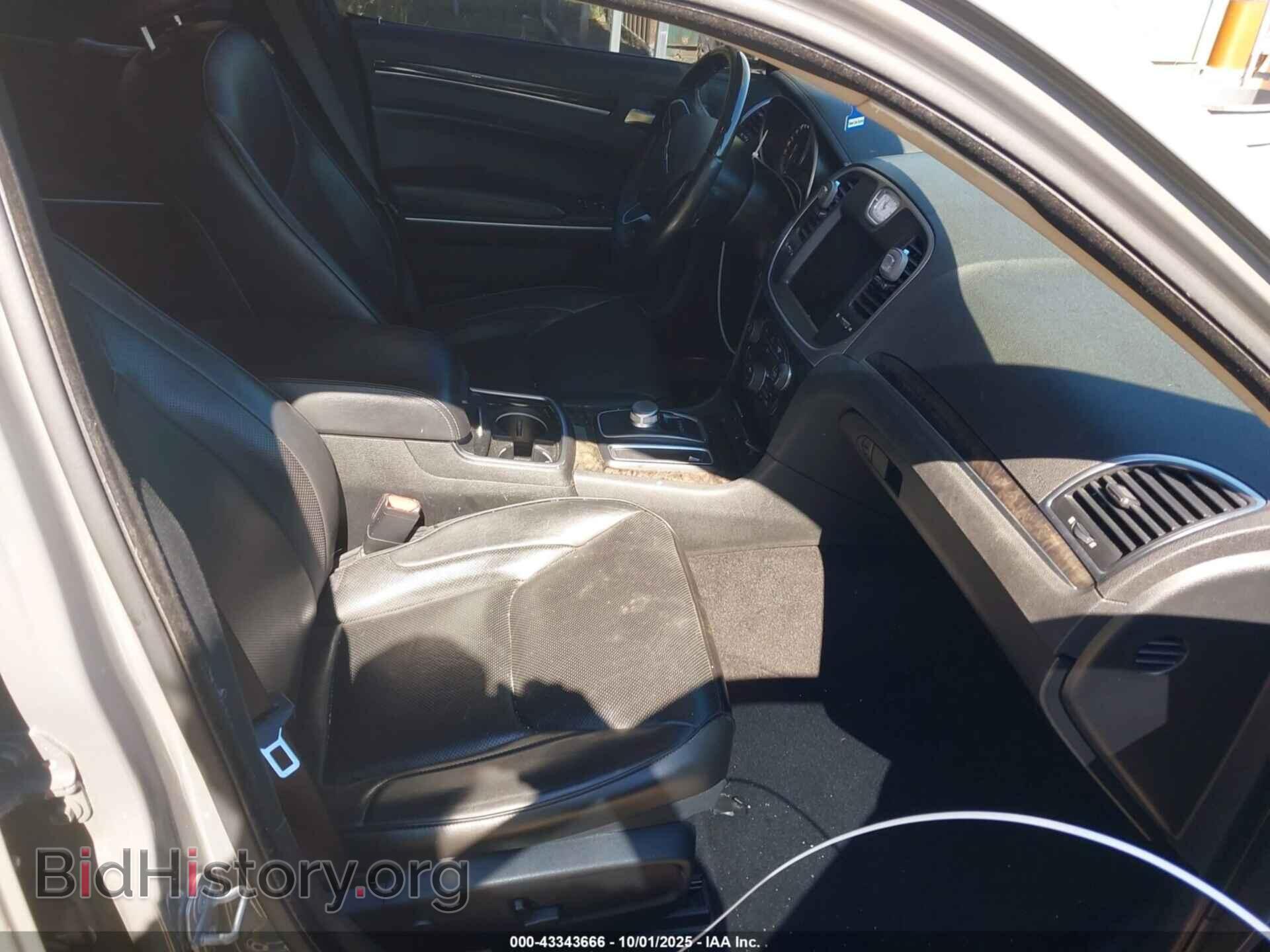 2019 CHRYSLER 300 - VIN: 2C3CCAEG6KH686497 - Фото 5