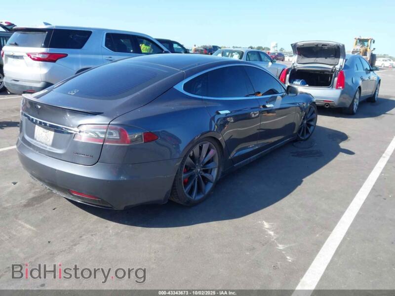 2016 Tesla MODEL S (VIN 5YJSA1E42GF142546) — фото 4 из 16
