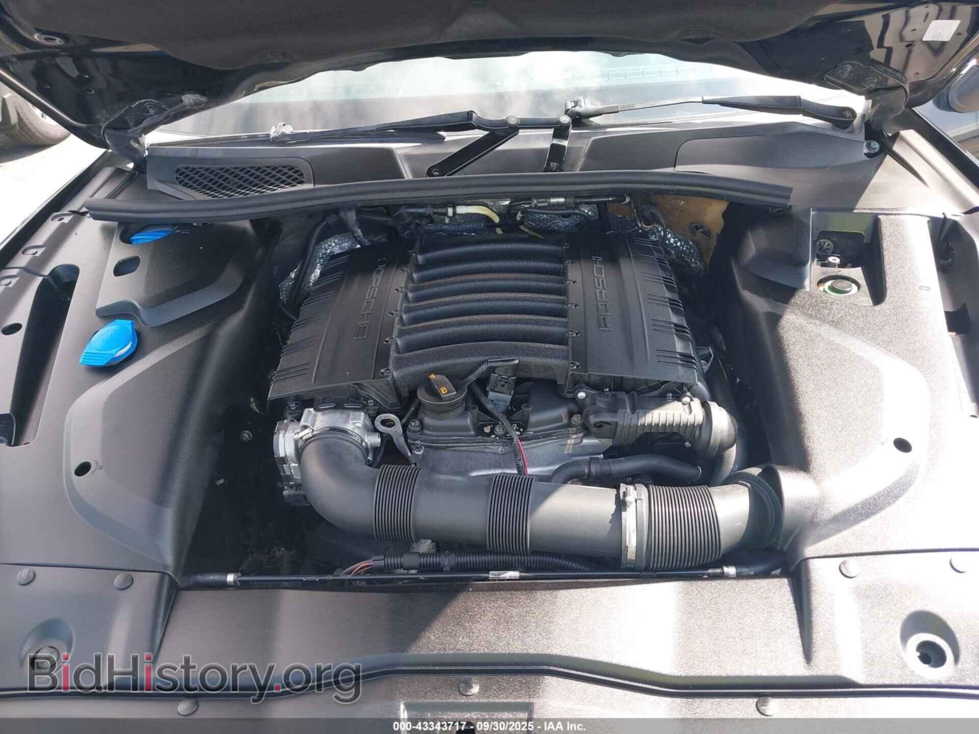 2016 PORSCHE CAYENNE - VIN: WP1AA2A22GLA10307 - Photo 10