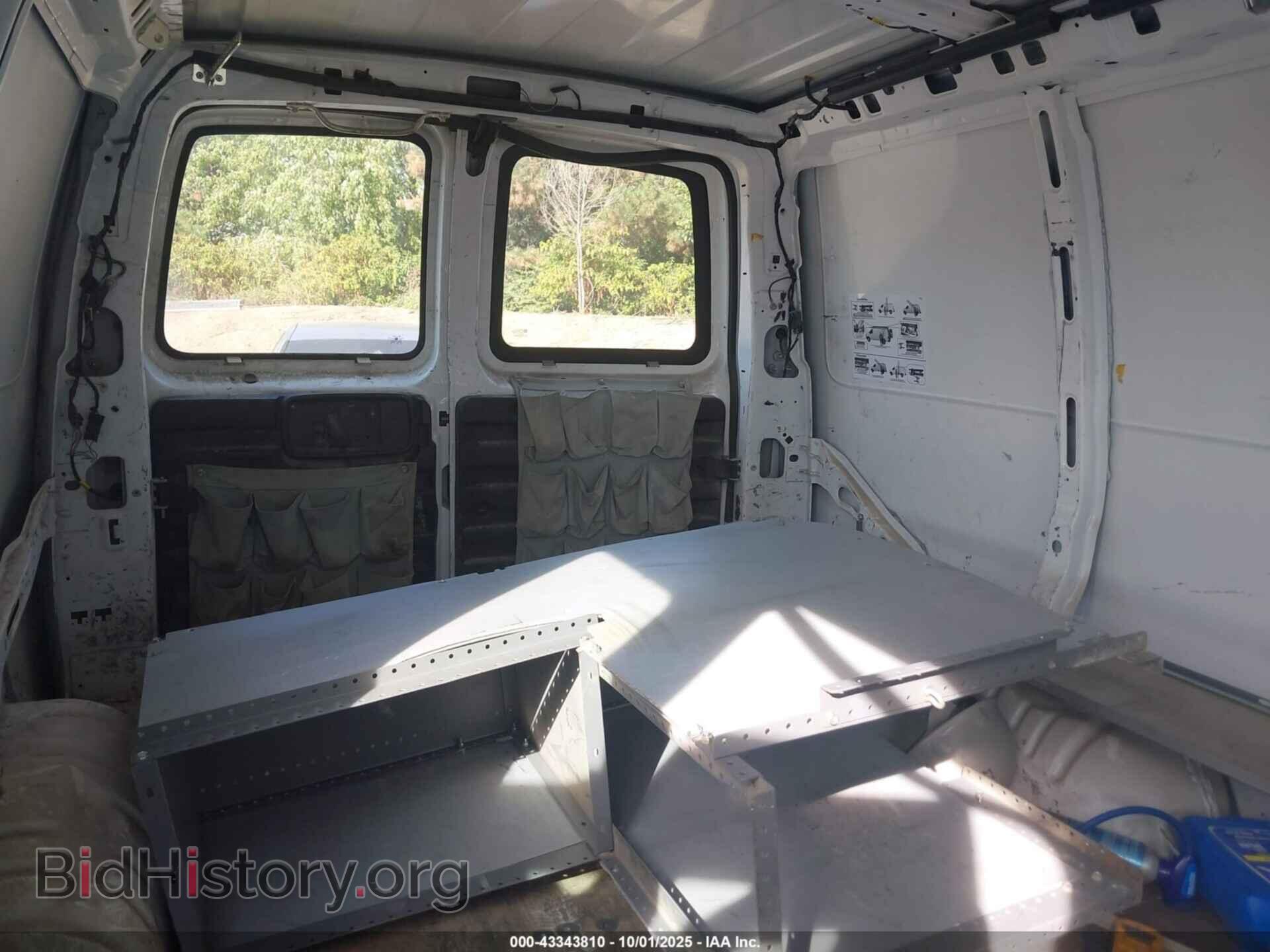 2011 CHEVROLET EXPRESS 2500 - VIN: 1GCWGFCA3B1185381 - Фото 8