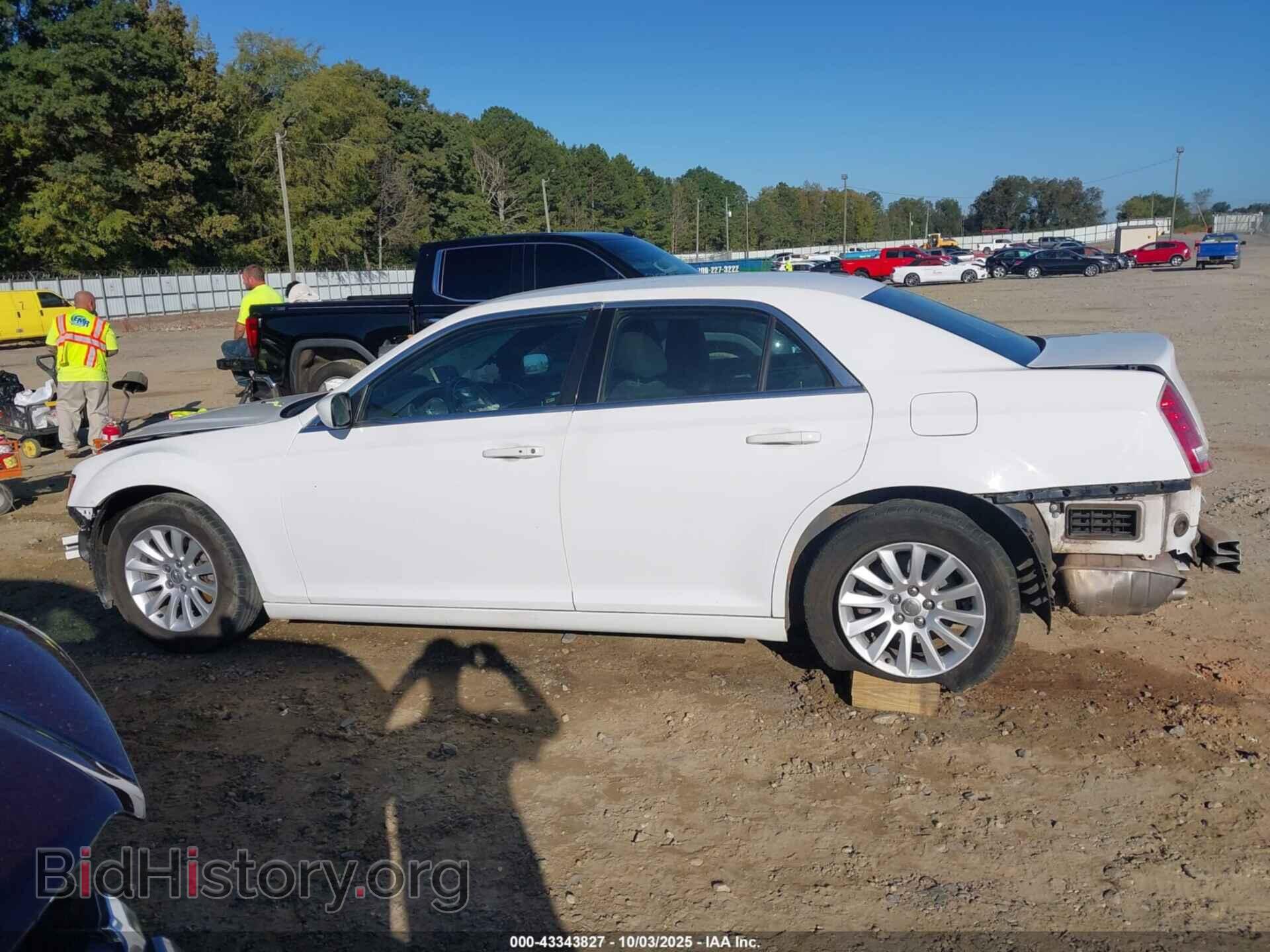 2012 CHRYSLER 300 - VIN: 2C3CCAAG2CH173349 - Фото 14