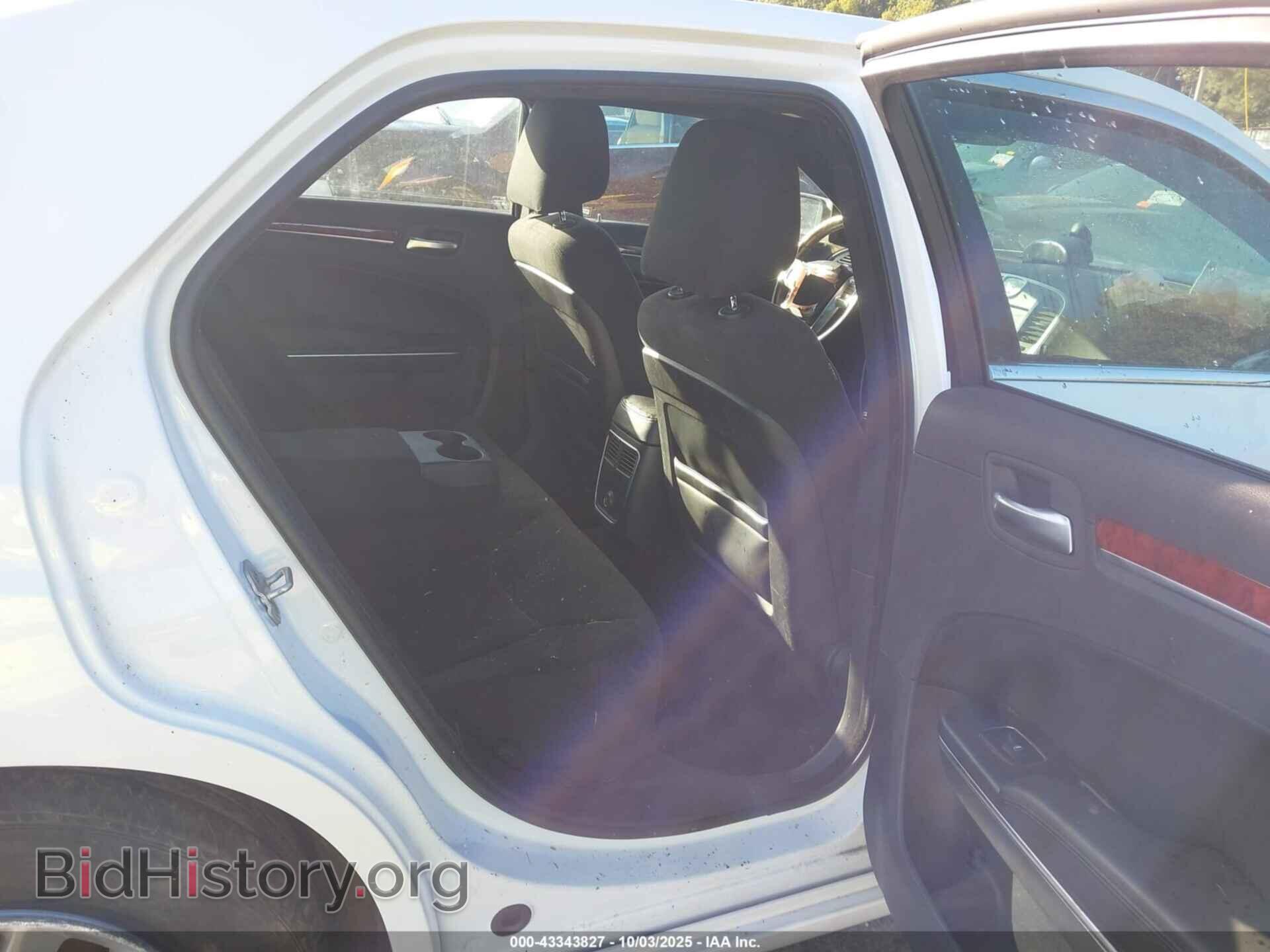 2012 CHRYSLER 300 - VIN: 2C3CCAAG2CH173349 - Фото 8