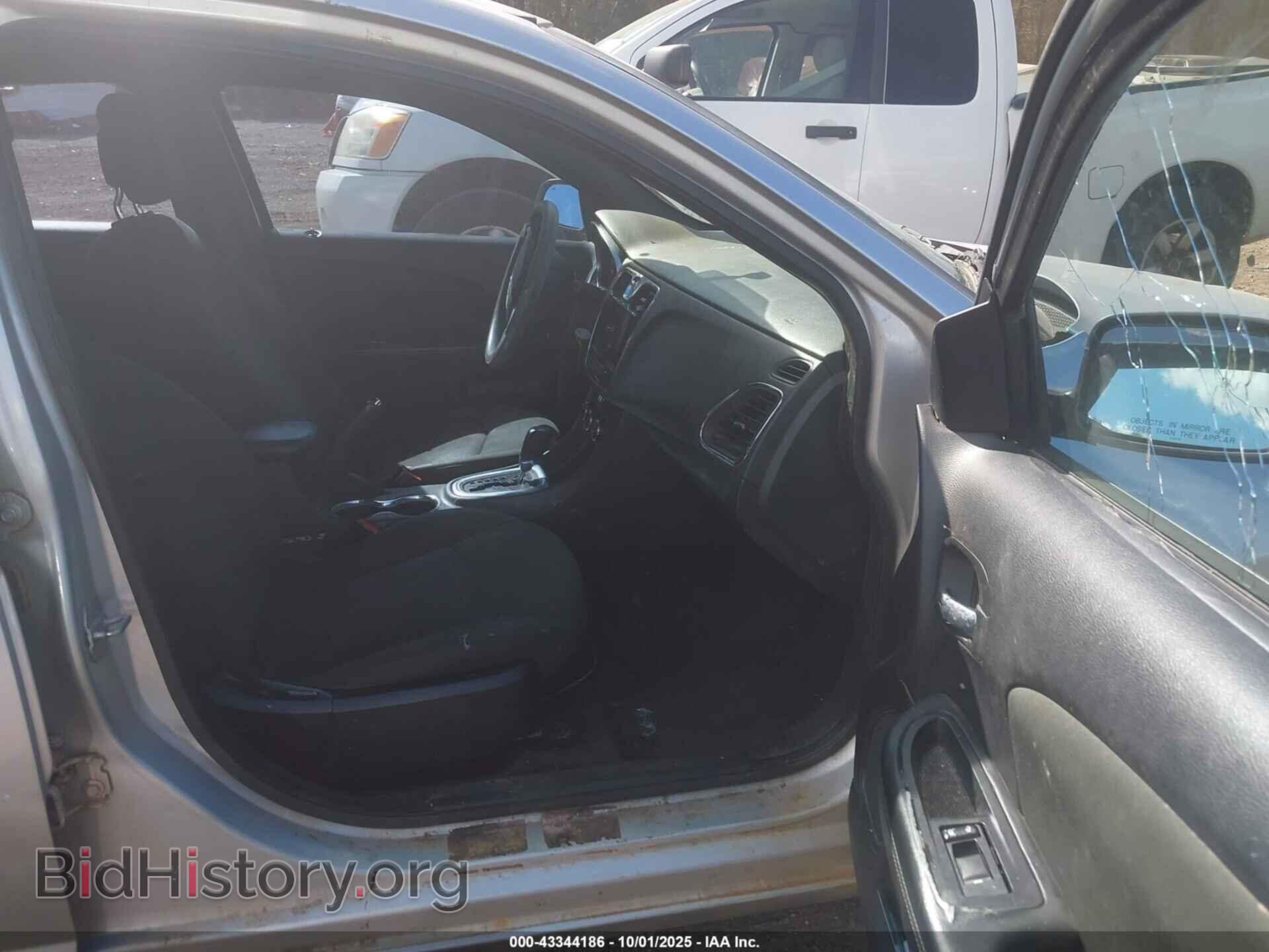 2012 CHRYSLER 200 - VIN: 1C3CCBAB2CN168976 - Фото 5