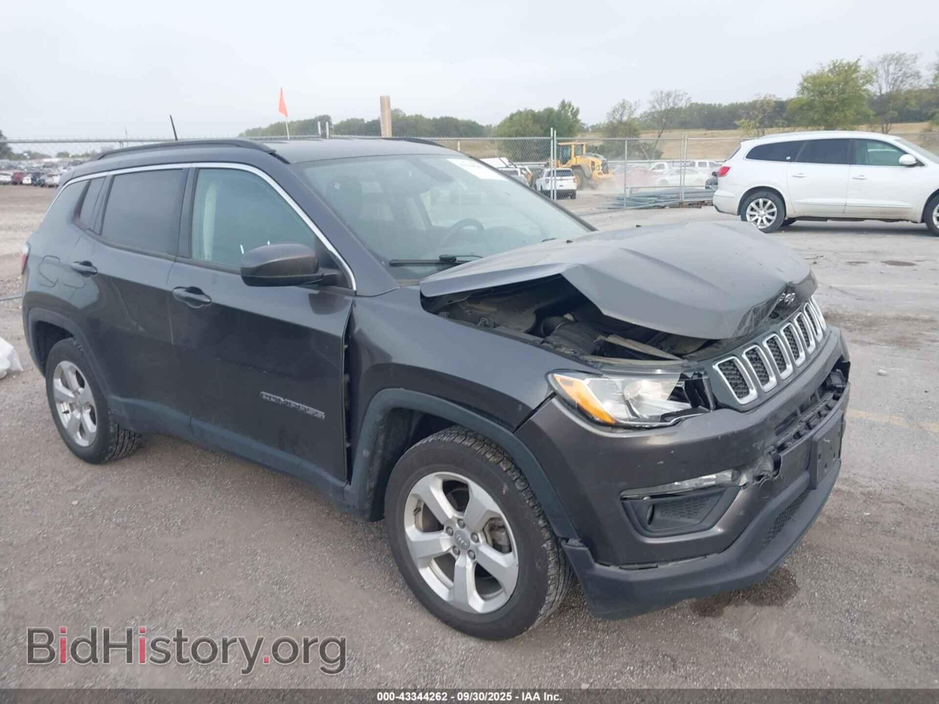 Фотография 3C4NJDBB9JT401981 - JEEP COMPASS 2018