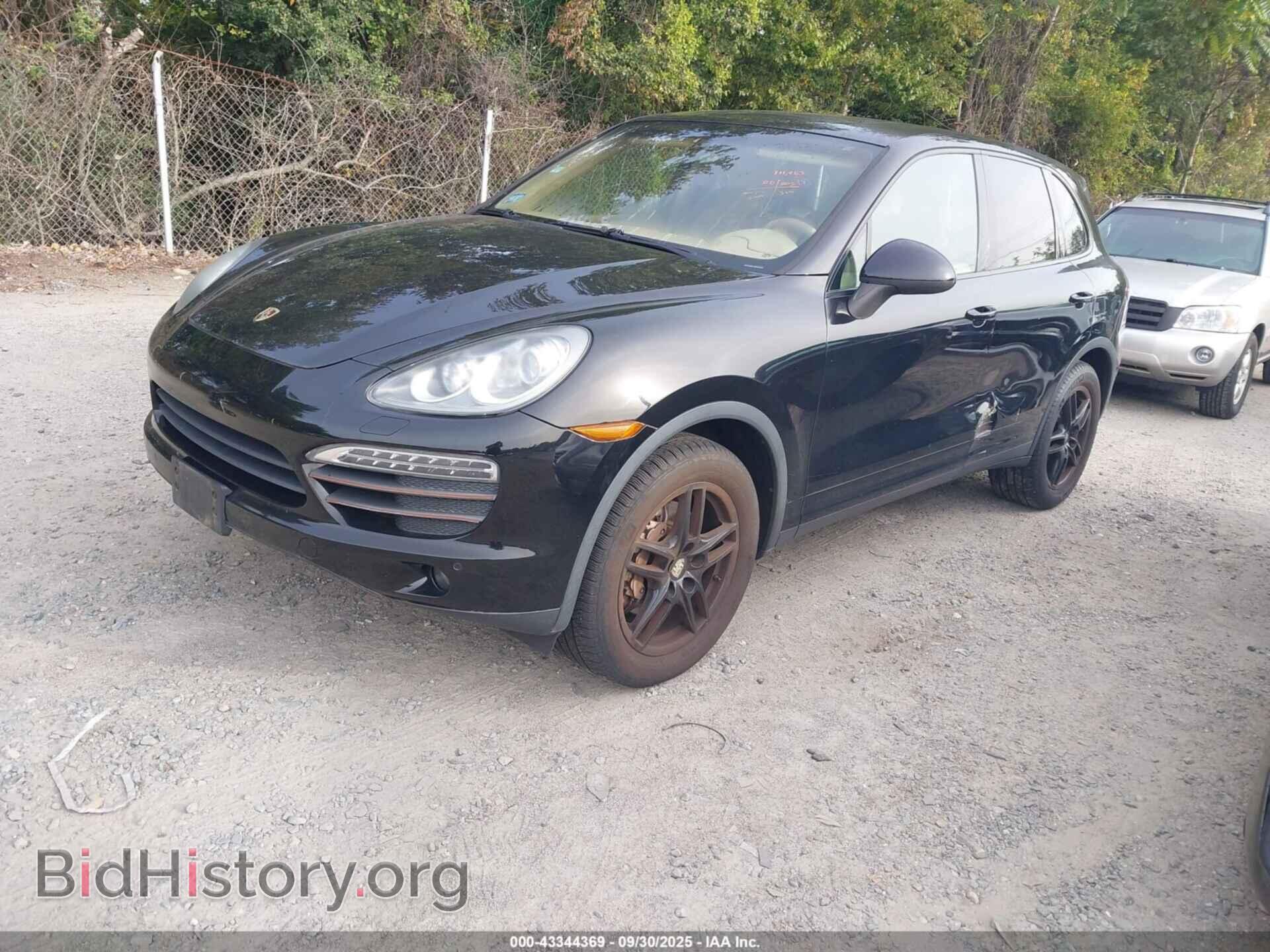 2011 PORSCHE CAYENNE - VIN: WP1AB2A2XBLA45750 - Фото 2