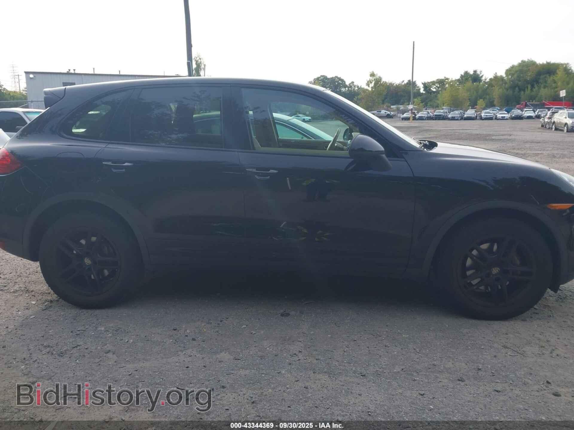 2011 PORSCHE CAYENNE - VIN: WP1AB2A2XBLA45750 - Фото 13