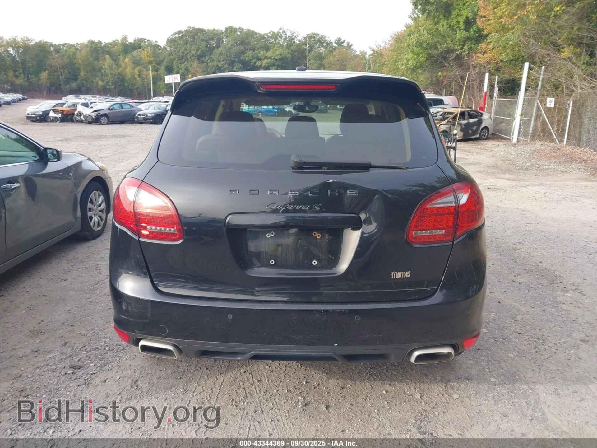 2011 PORSCHE CAYENNE - VIN: WP1AB2A2XBLA45750 - Фото 16