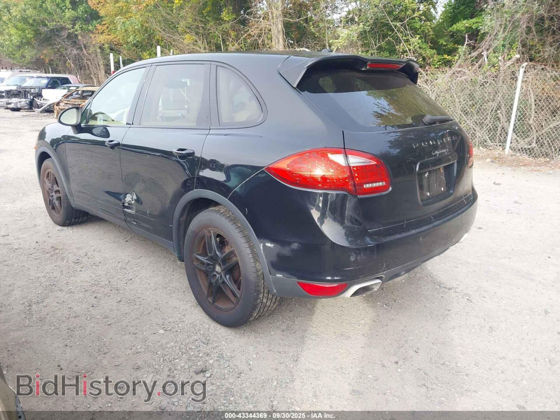 2011 PORSCHE CAYENNE - VIN: WP1AB2A2XBLA45750 - Фото 3