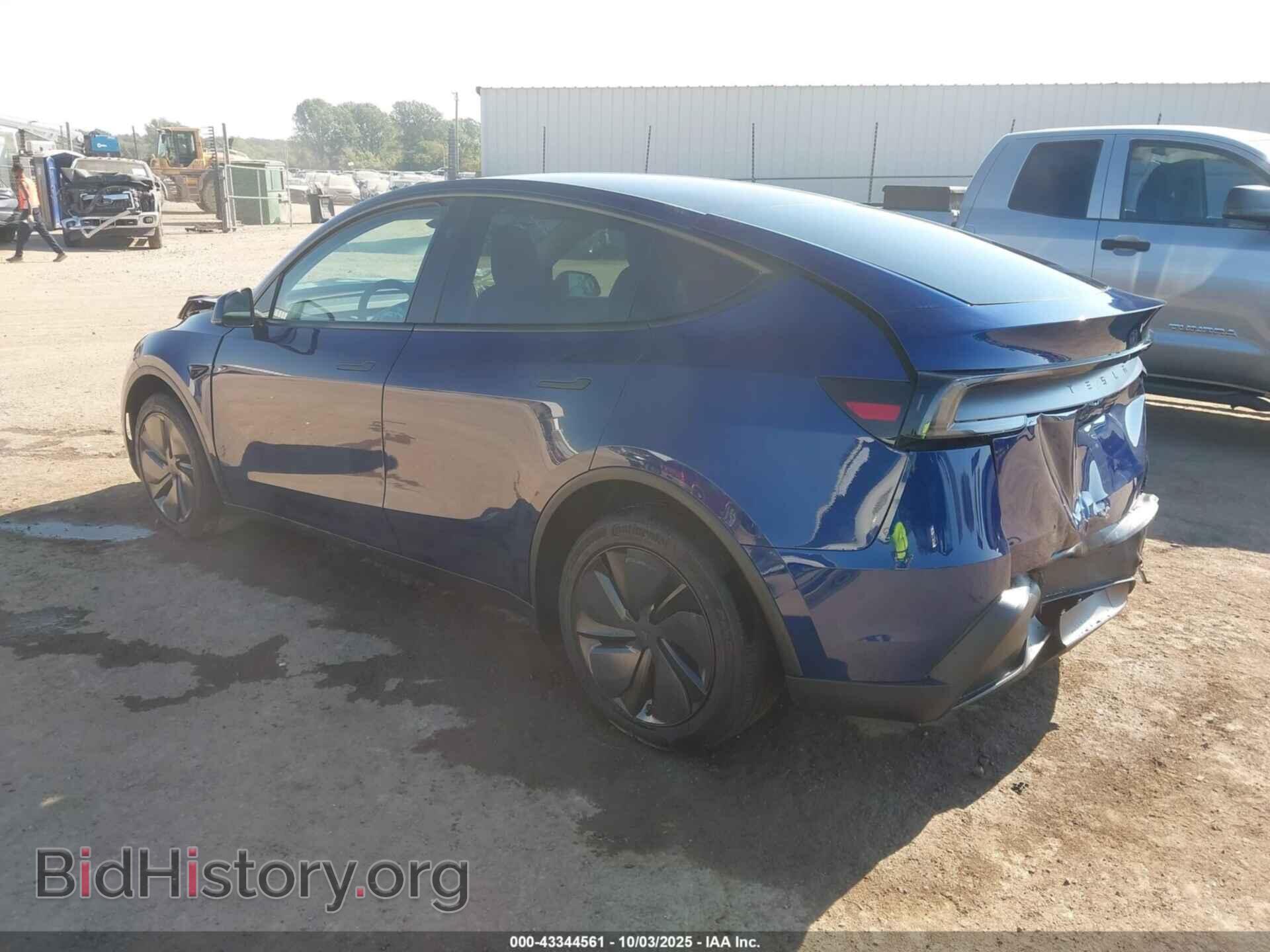 2026 TESLA MODEL Y - VIN: 7SAYGDED5TF424669 - Фото 3