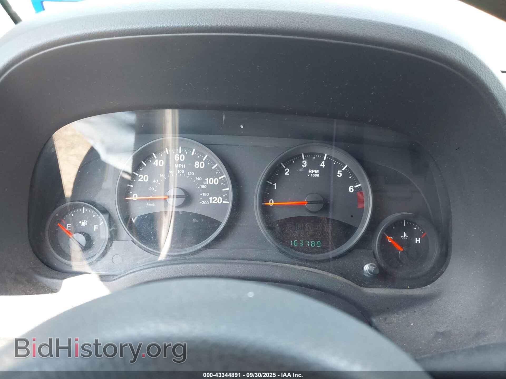2011 JEEP COMPASS - VIN: 1J4NT1FA8BD159874 - Фото 7