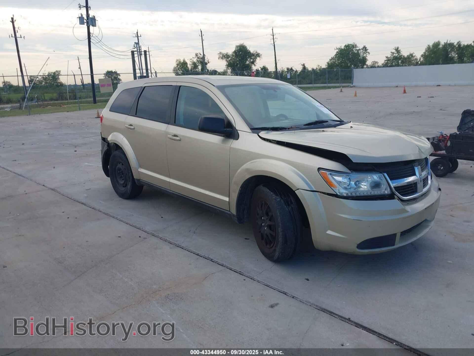 Фотография 3D4PG4FB2AT266198 - DODGE JOURNEY 2010