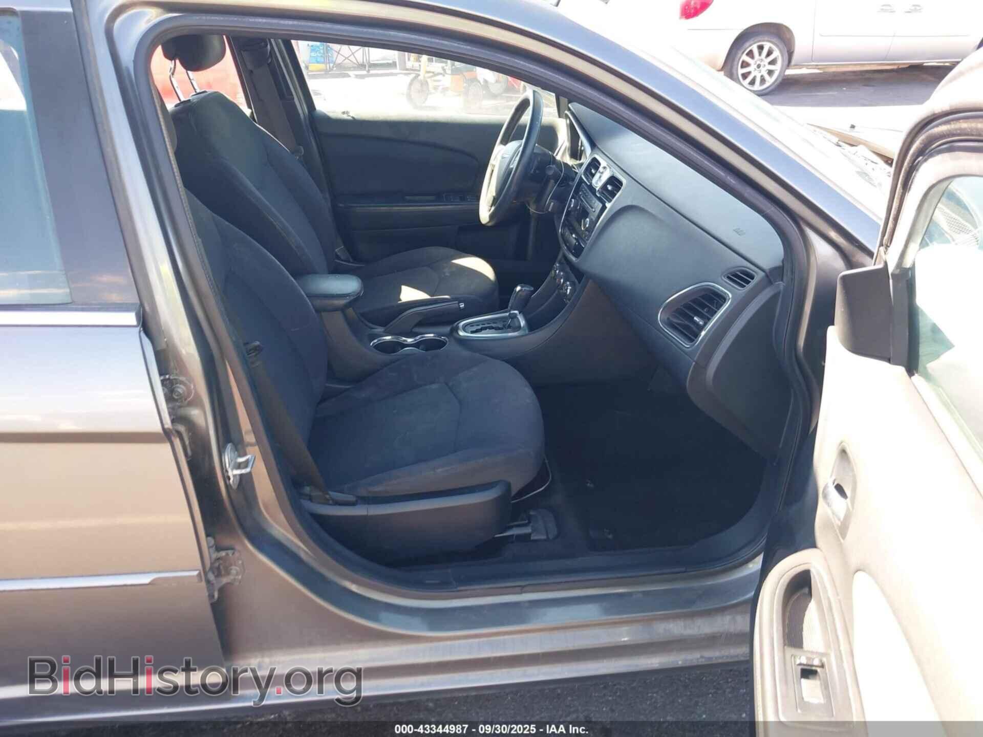 2012 CHRYSLER 200 - VIN: 1C3CCBAB7CN212695 - Фото 5