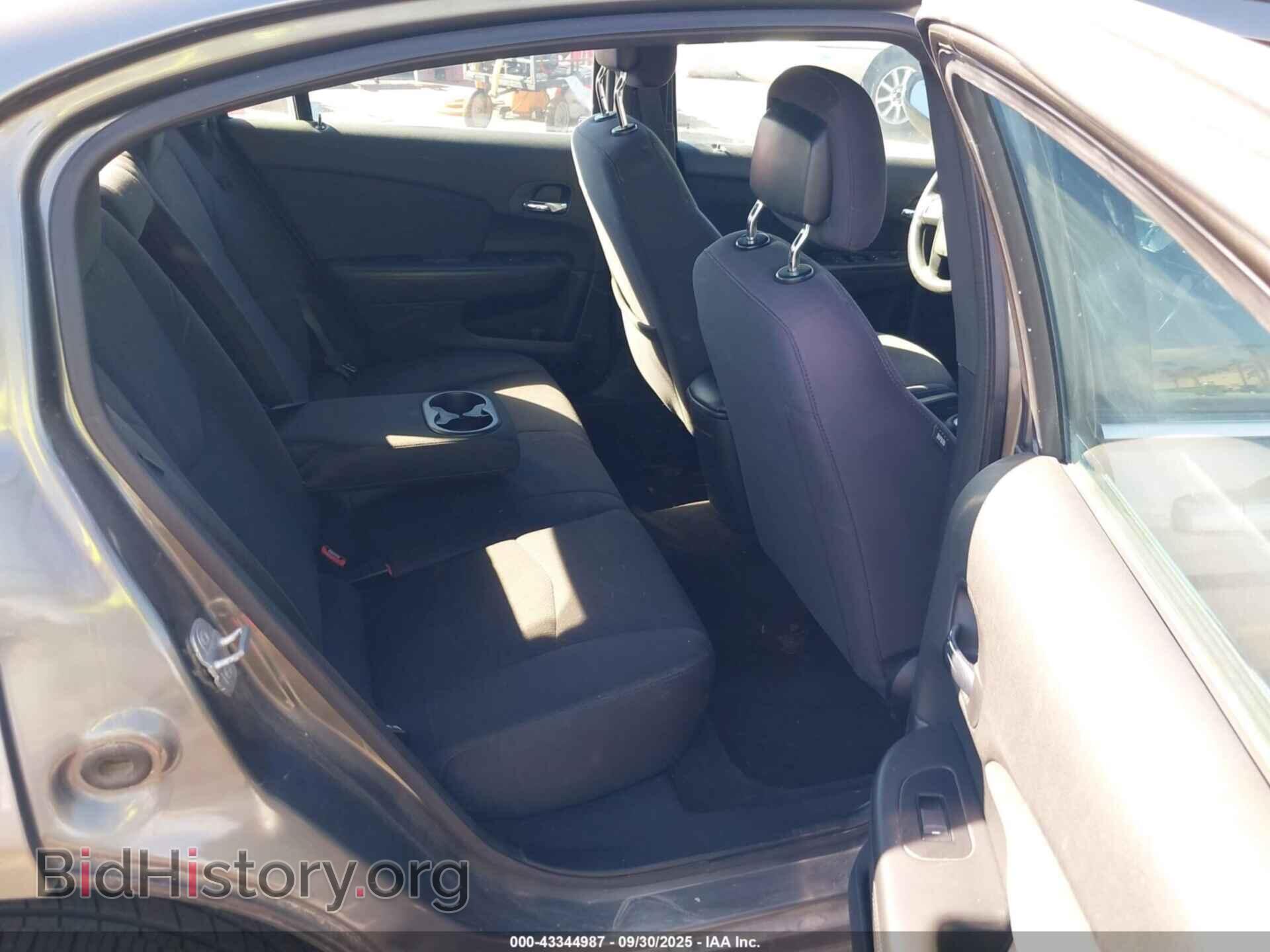 2012 CHRYSLER 200 - VIN: 1C3CCBAB7CN212695 - Фото 8