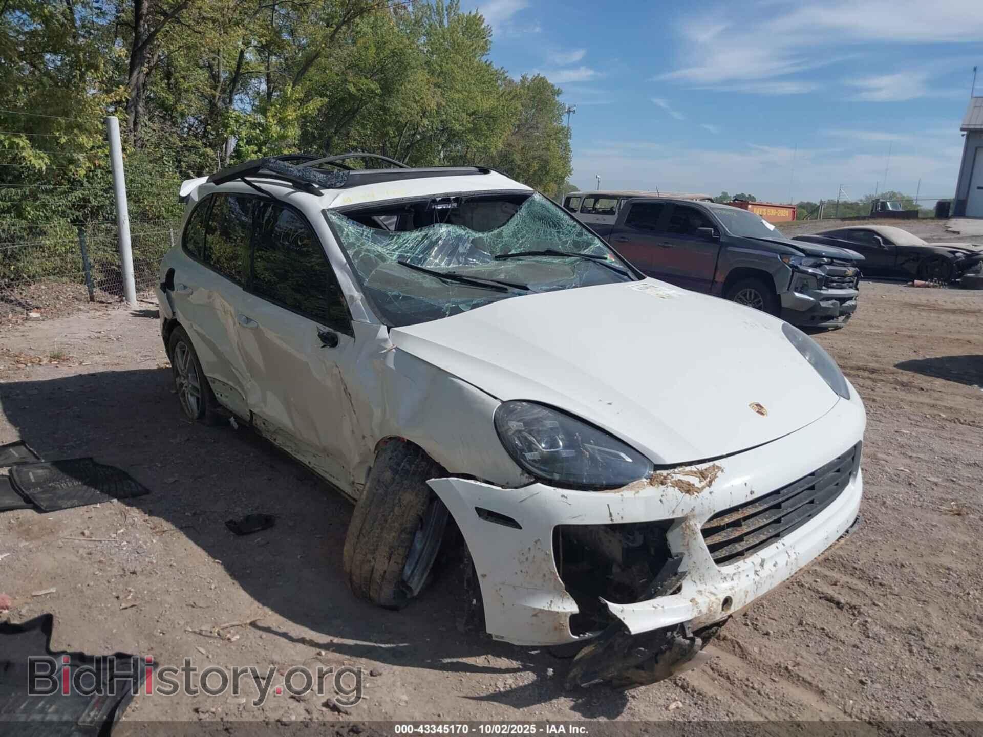 Фотография WP1AA2A2XGLA08207 - PORSCHE CAYENNE 2016