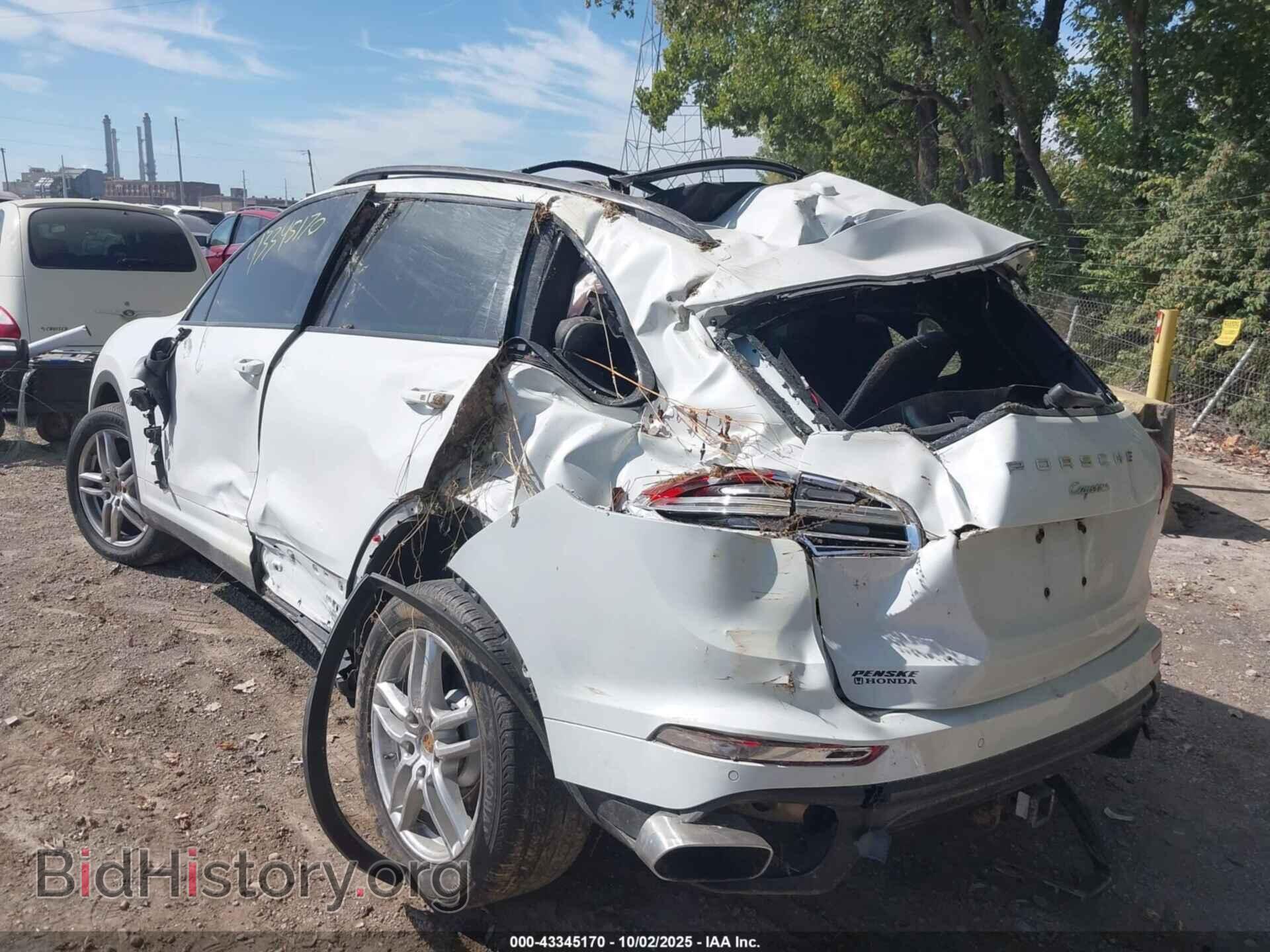 2016 PORSCHE CAYENNE - VIN: WP1AA2A2XGLA08207 - Photo 3