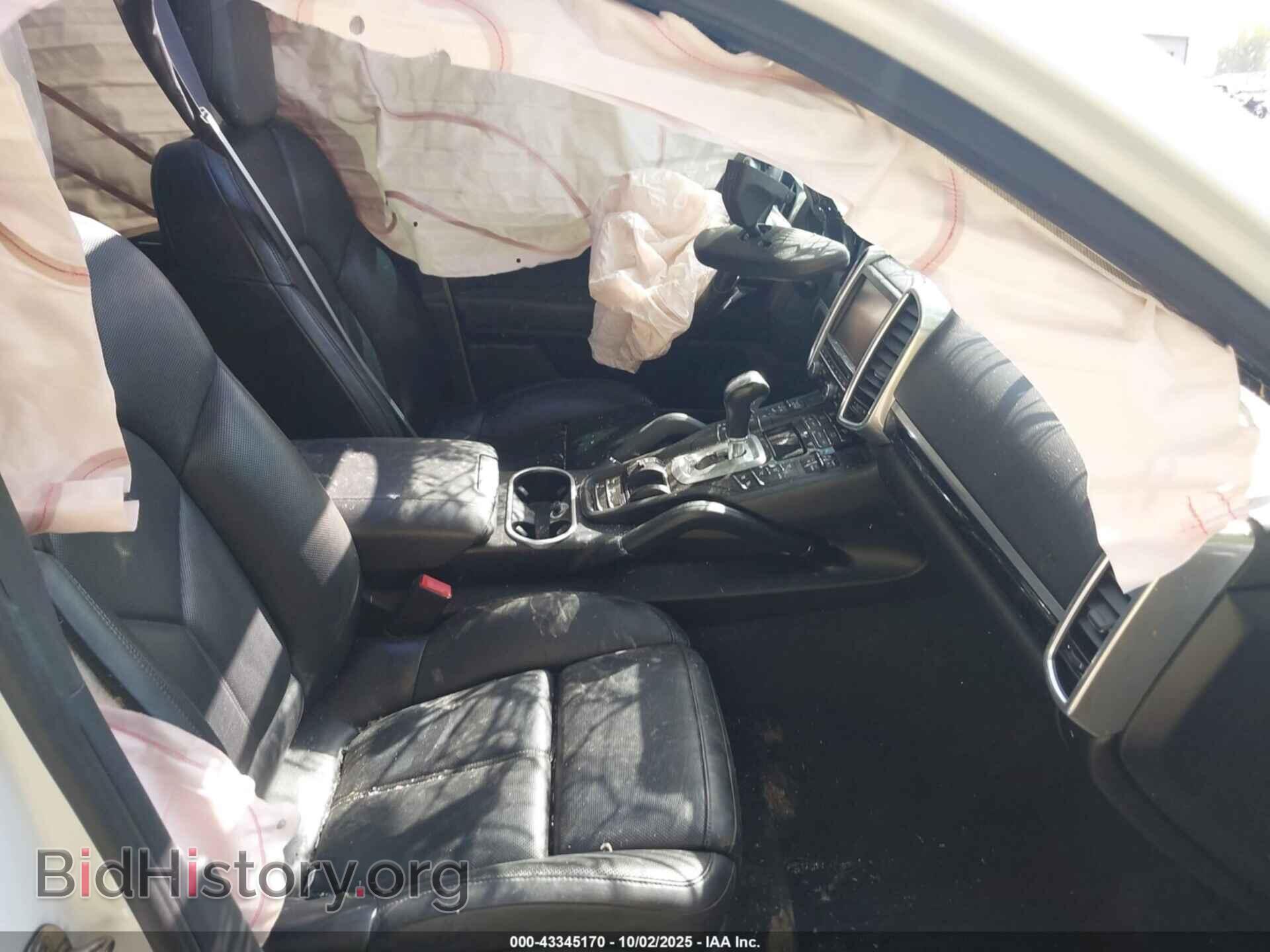 2016 PORSCHE CAYENNE - VIN: WP1AA2A2XGLA08207 - Photo 5